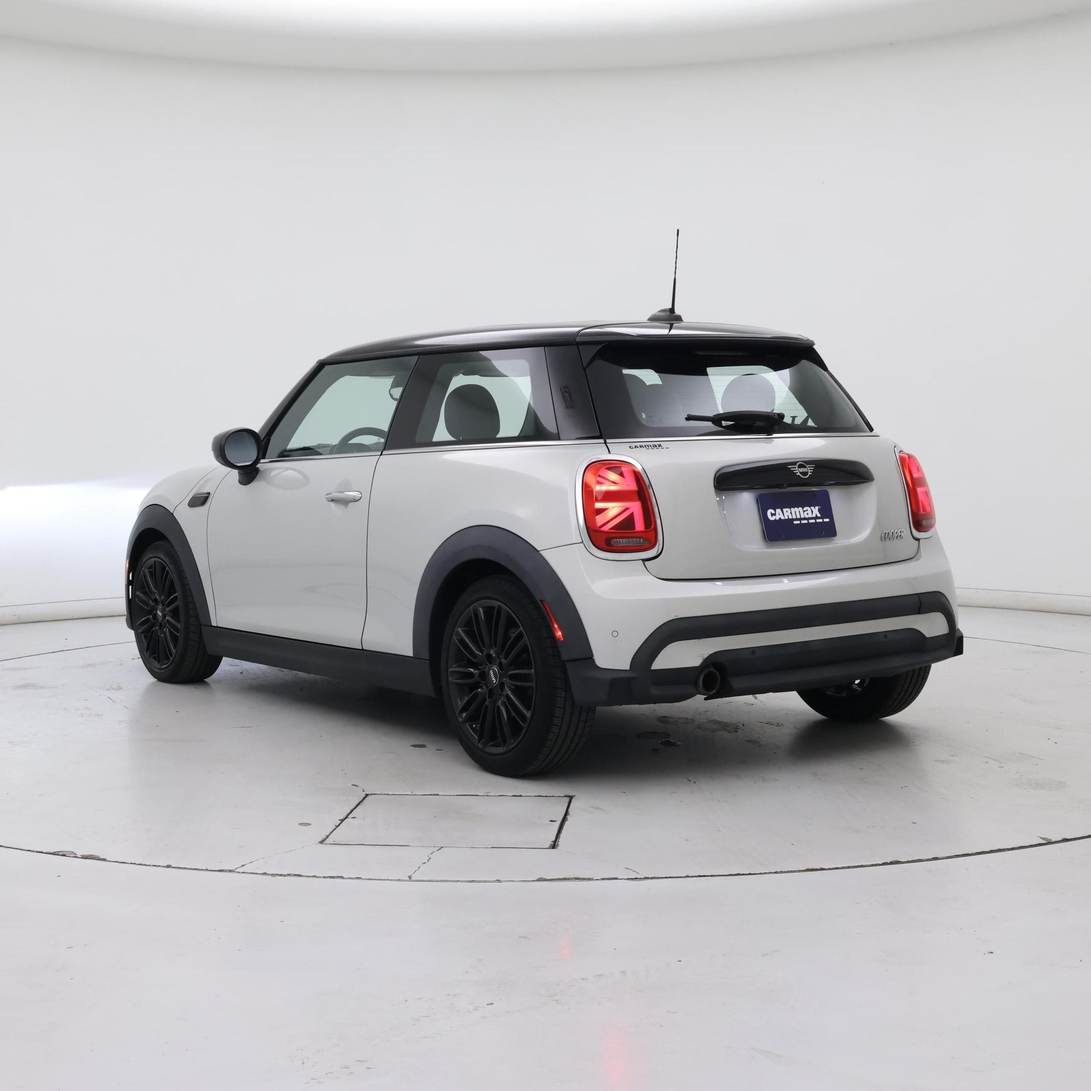 Thumbnail: 2022 MINI Cooper Hardtop - 2