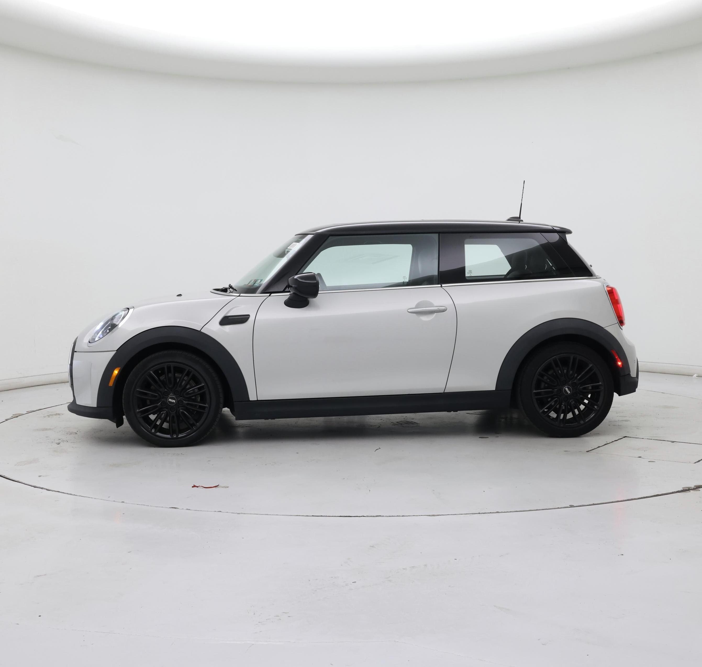 Thumbnail: 2022 MINI Cooper Hardtop - 3
