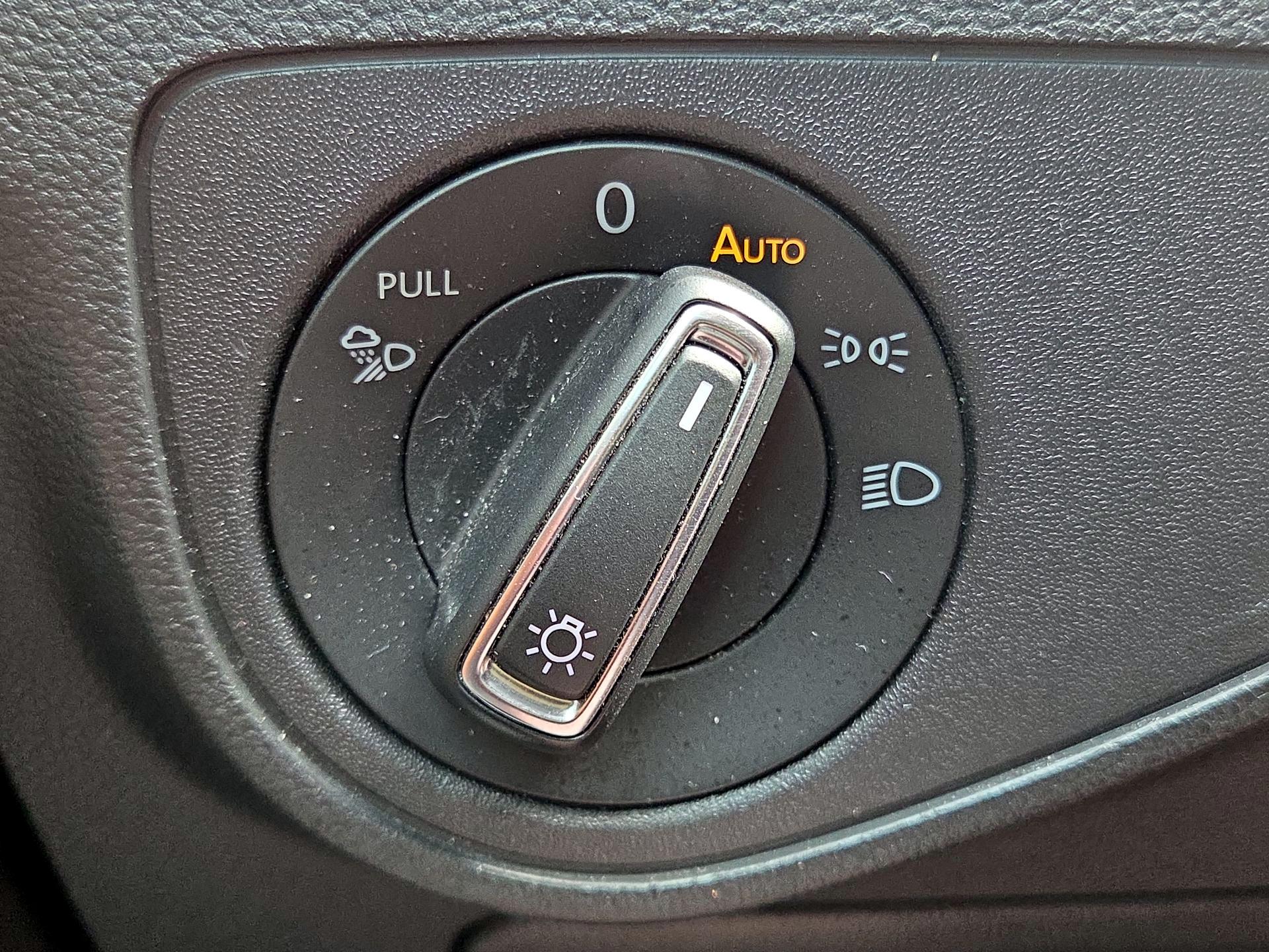 Thumbnail: 2021 Volkswagen Atlas - 13