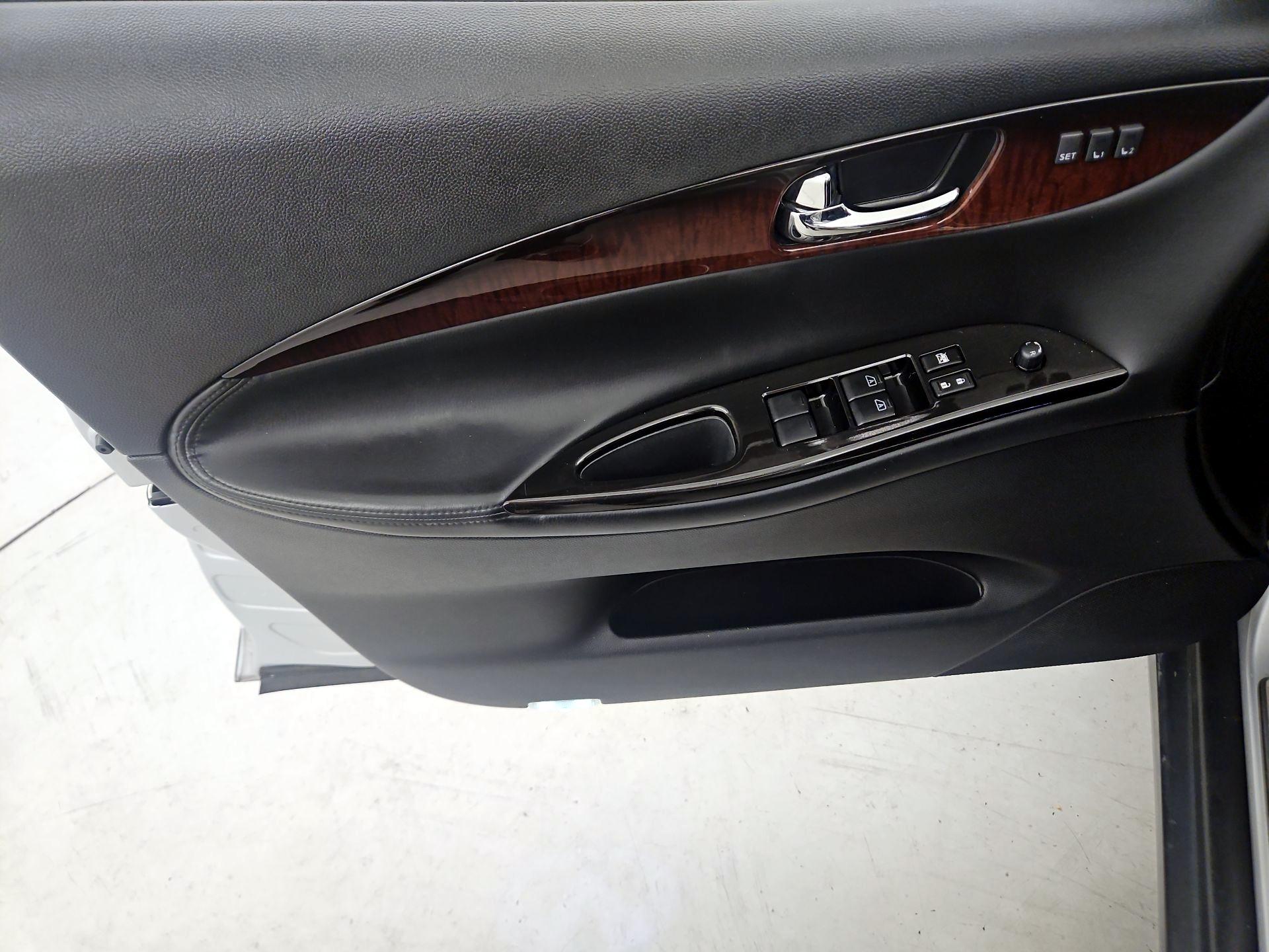 Thumbnail: 2016 INFINITI QX50 - 12