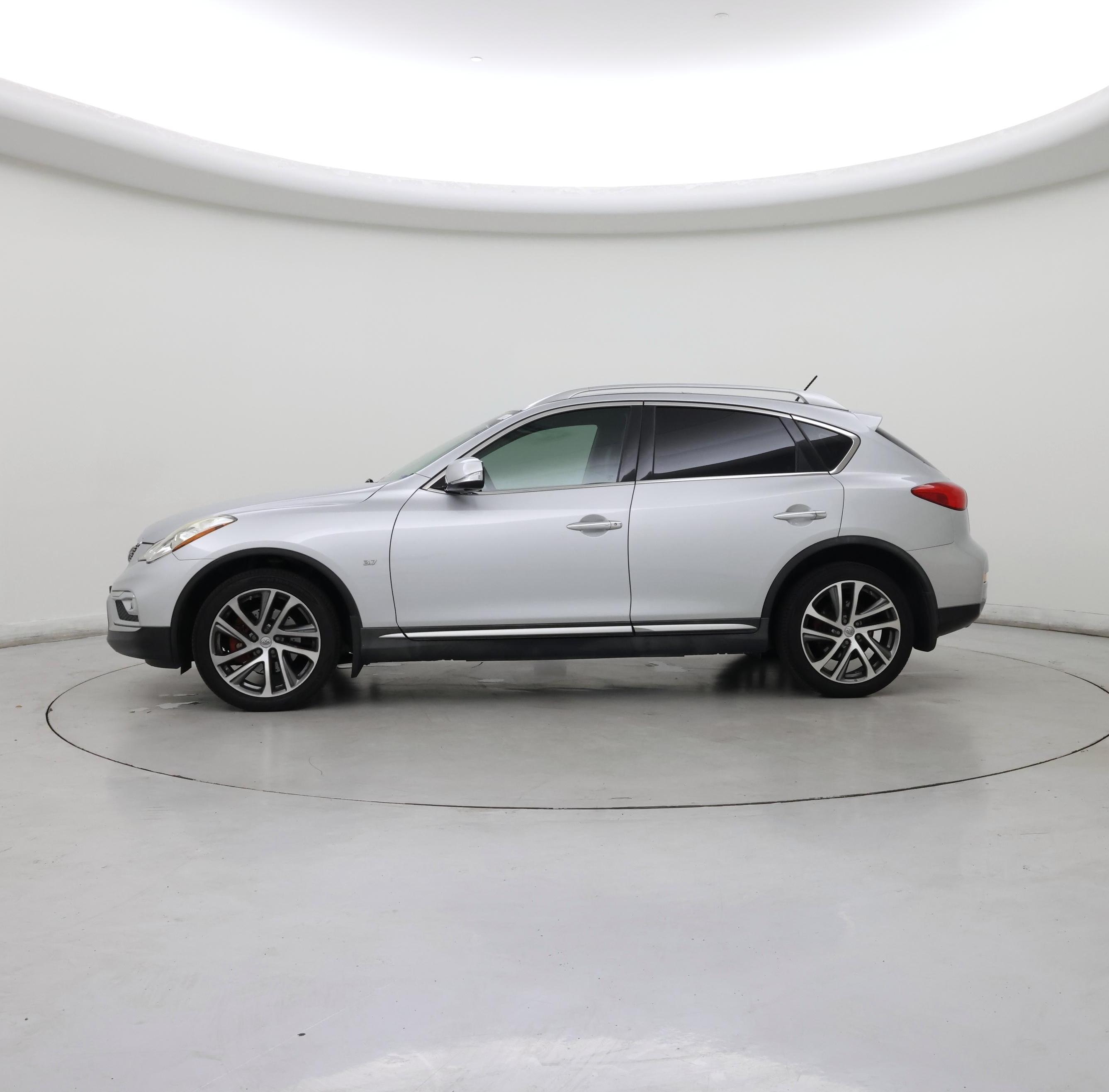 Thumbnail: 2016 INFINITI QX50 - 3