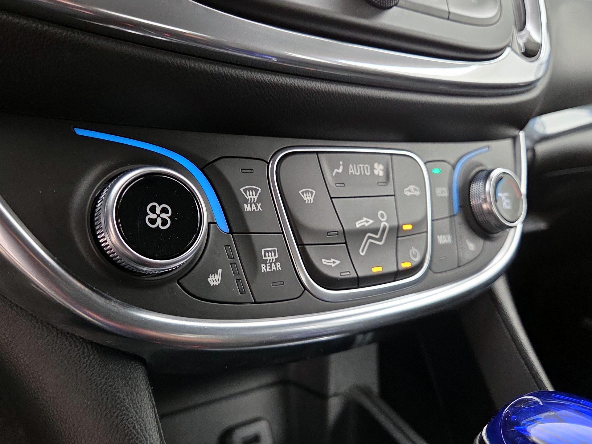 Thumbnail: 2018 Chevrolet Volt - 17