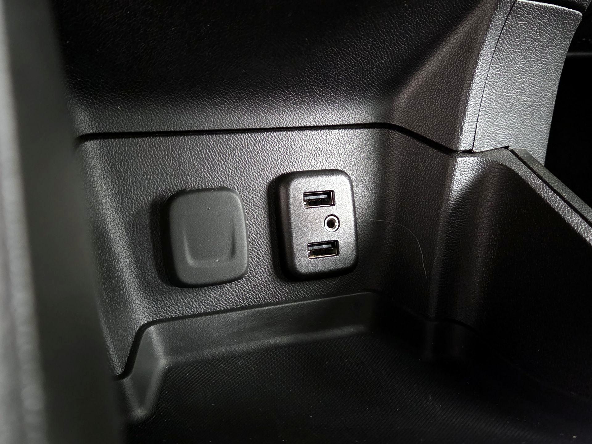 Thumbnail: 2018 Chevrolet Volt - 19
