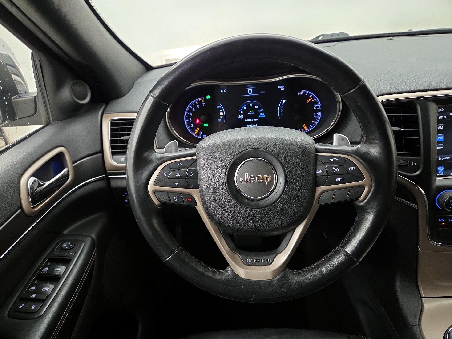 Thumbnail: 2015 Jeep Grand Cherokee - 10