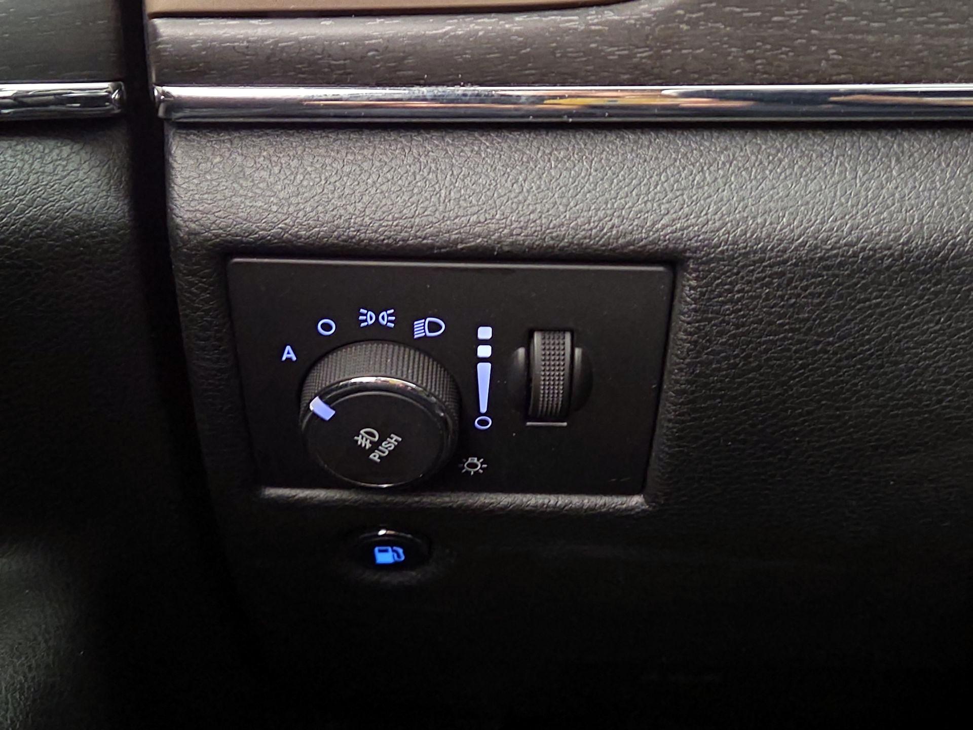 Thumbnail: 2015 Jeep Grand Cherokee - 13