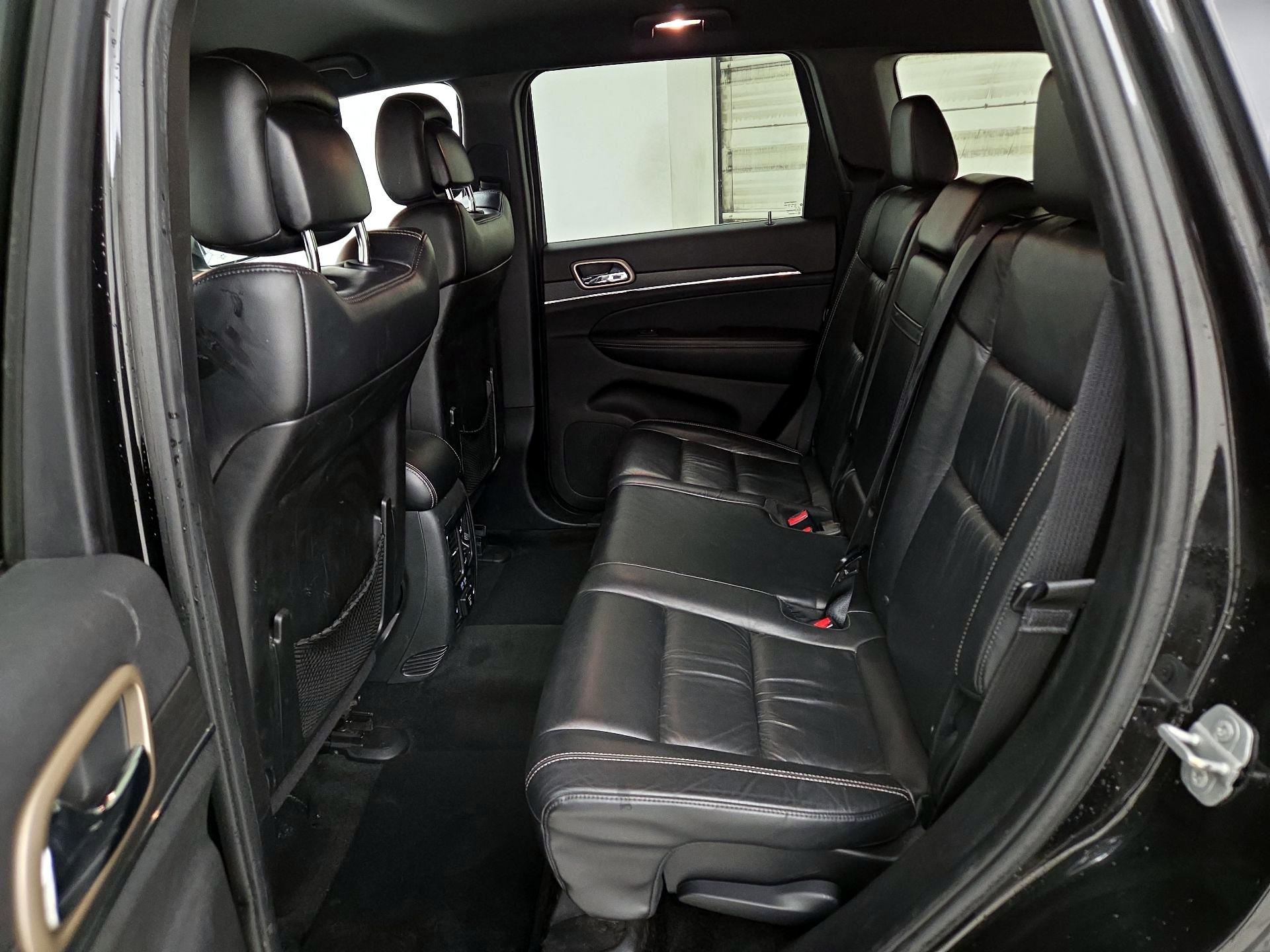 Thumbnail: 2015 Jeep Grand Cherokee - 20