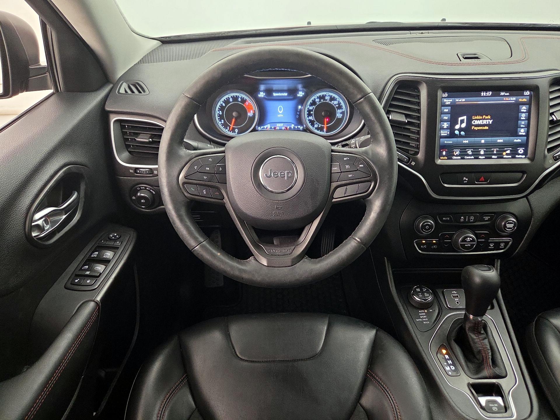 Thumbnail: 2019 Jeep Cherokee - 10