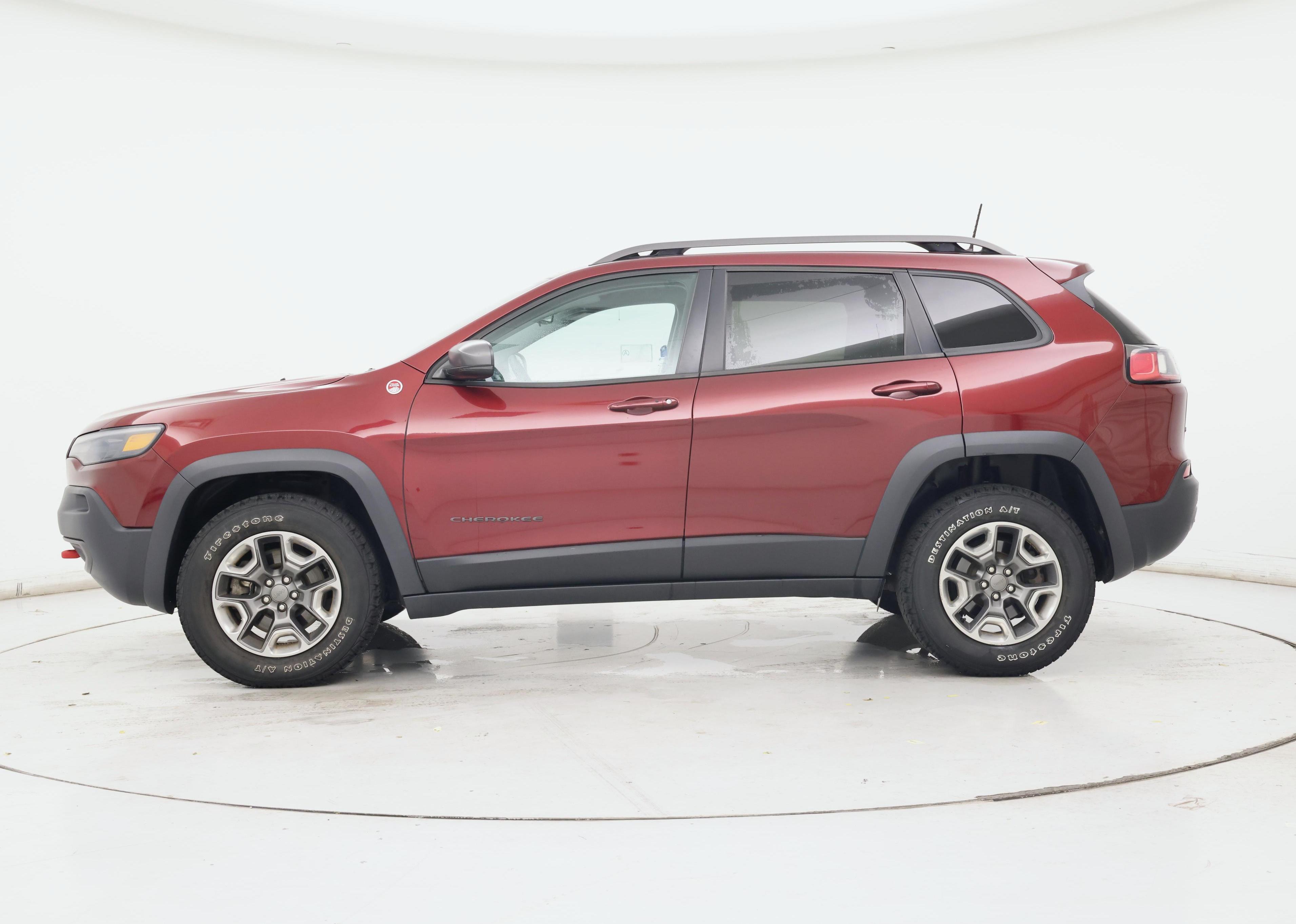 Thumbnail: 2019 Jeep Cherokee - 3