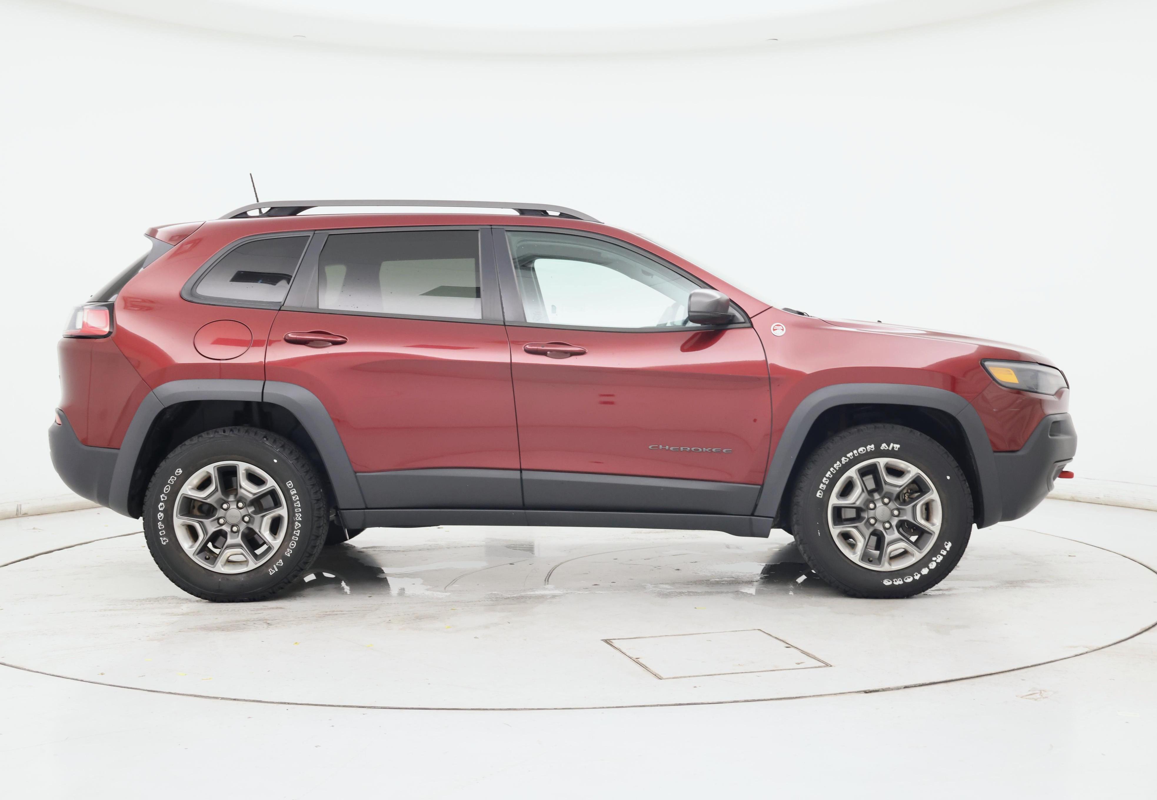 Thumbnail: 2019 Jeep Cherokee - 7
