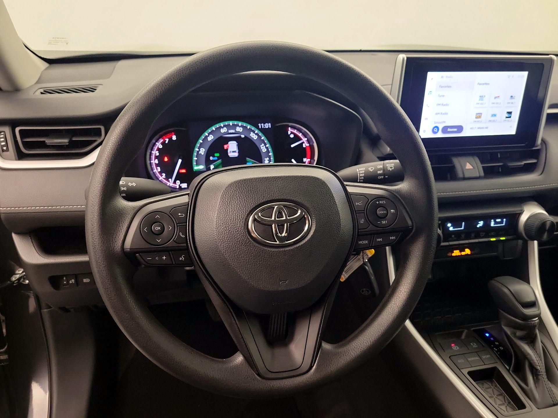 Thumbnail: 2023 Toyota RAV4 - 10
