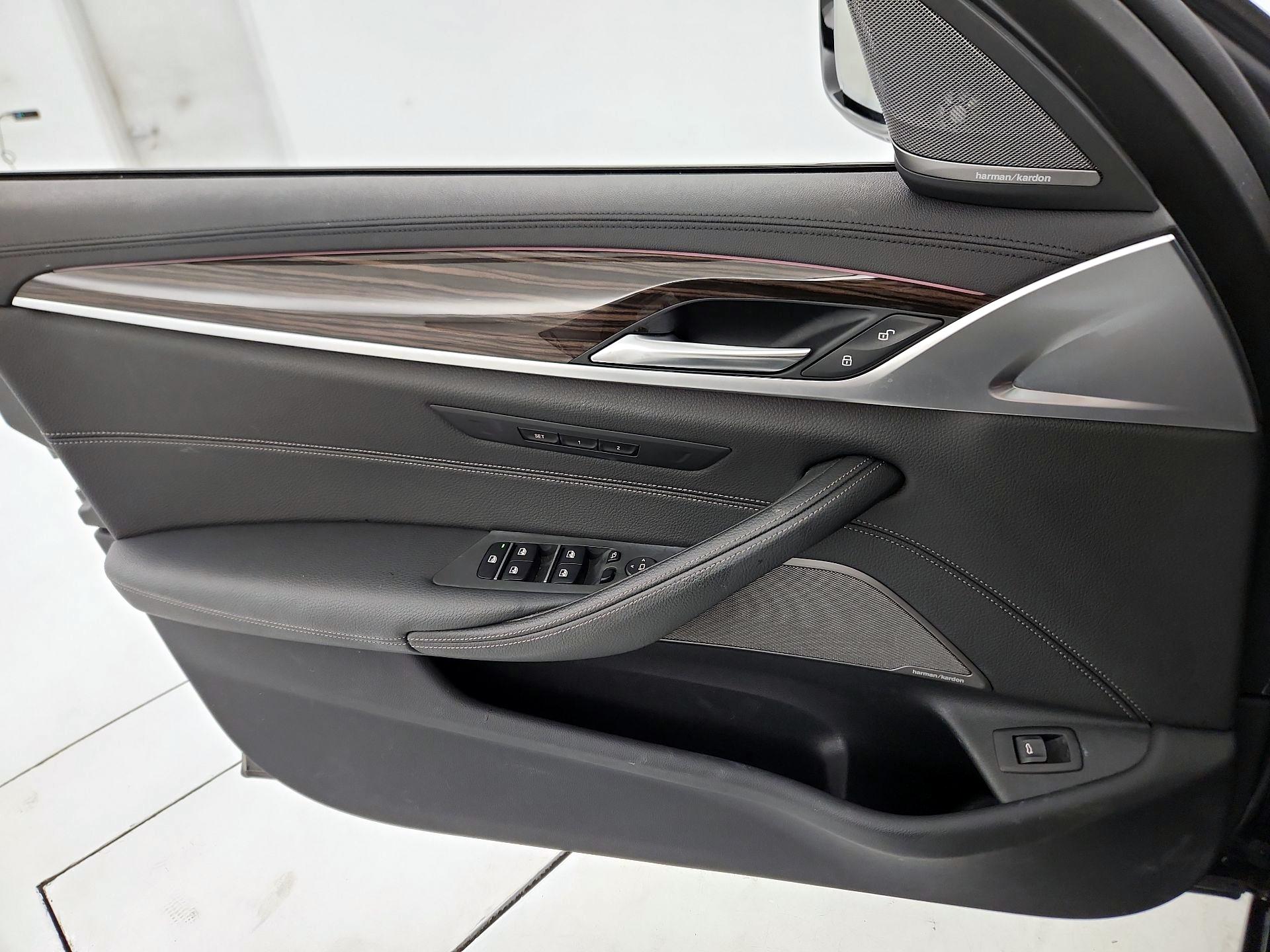 Thumbnail: 2020 BMW 5 Series - 12