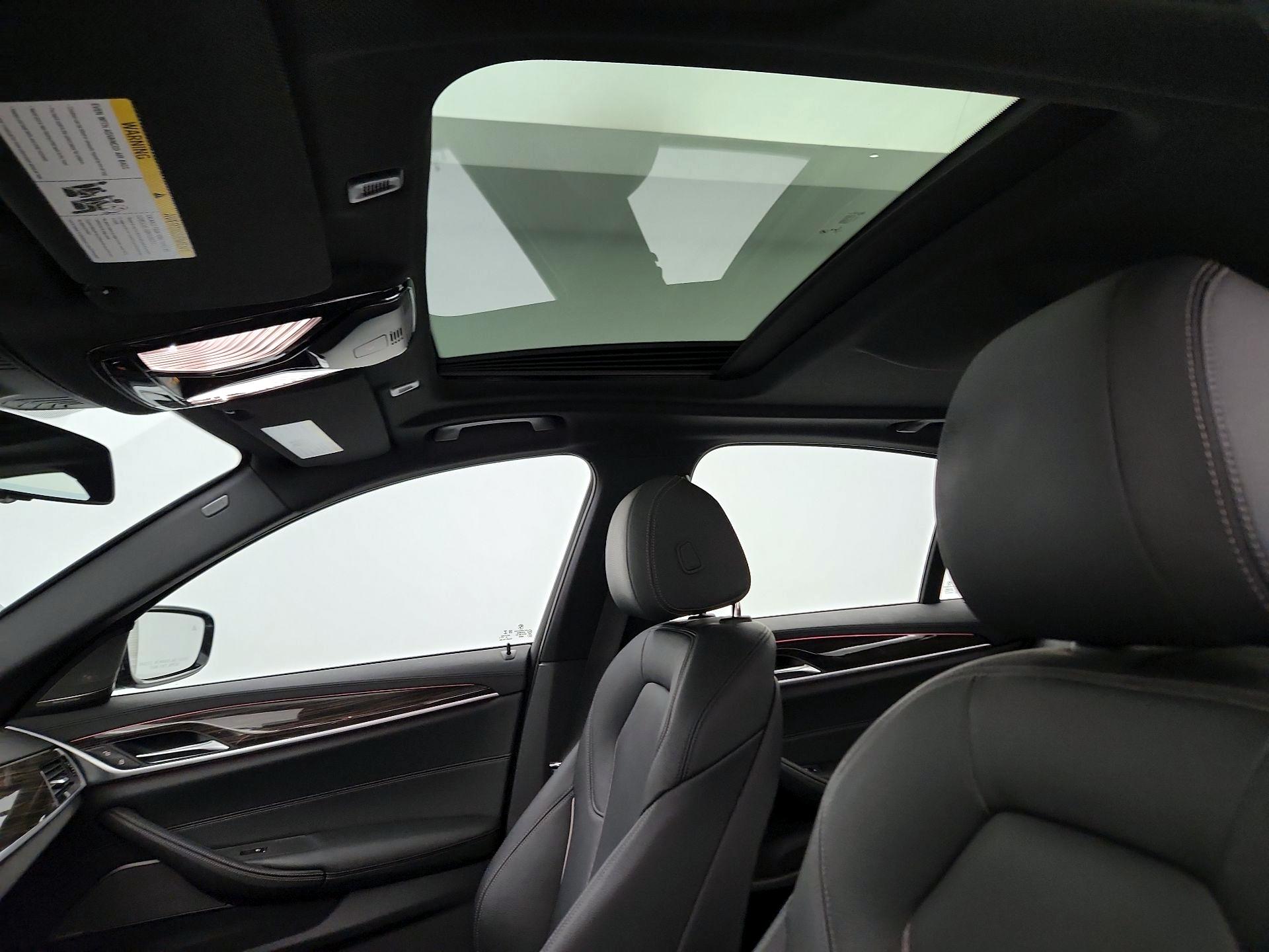 Thumbnail: 2020 BMW 5 Series - 20