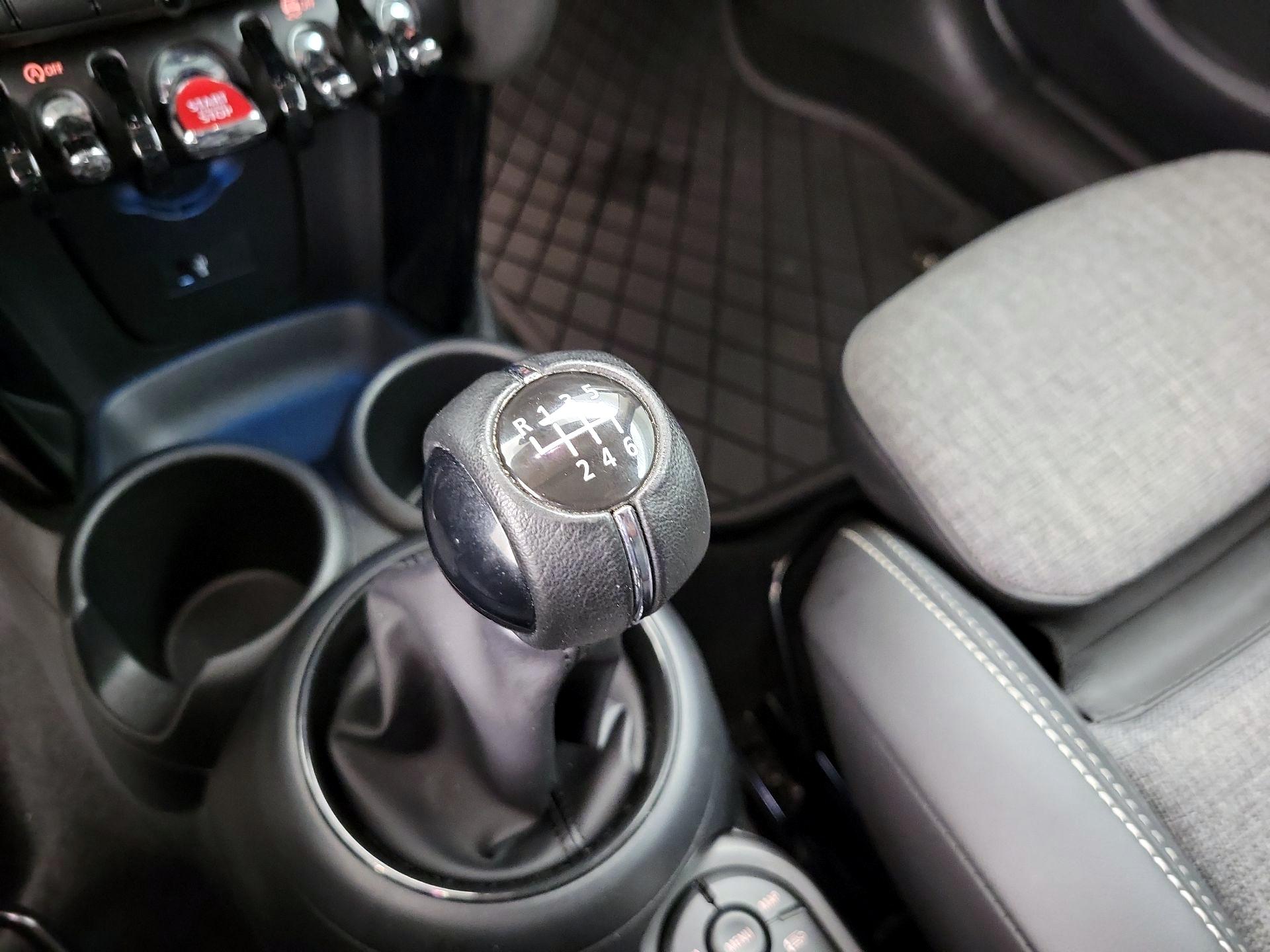 Thumbnail: 2023 MINI Cooper Hardtop - 17
