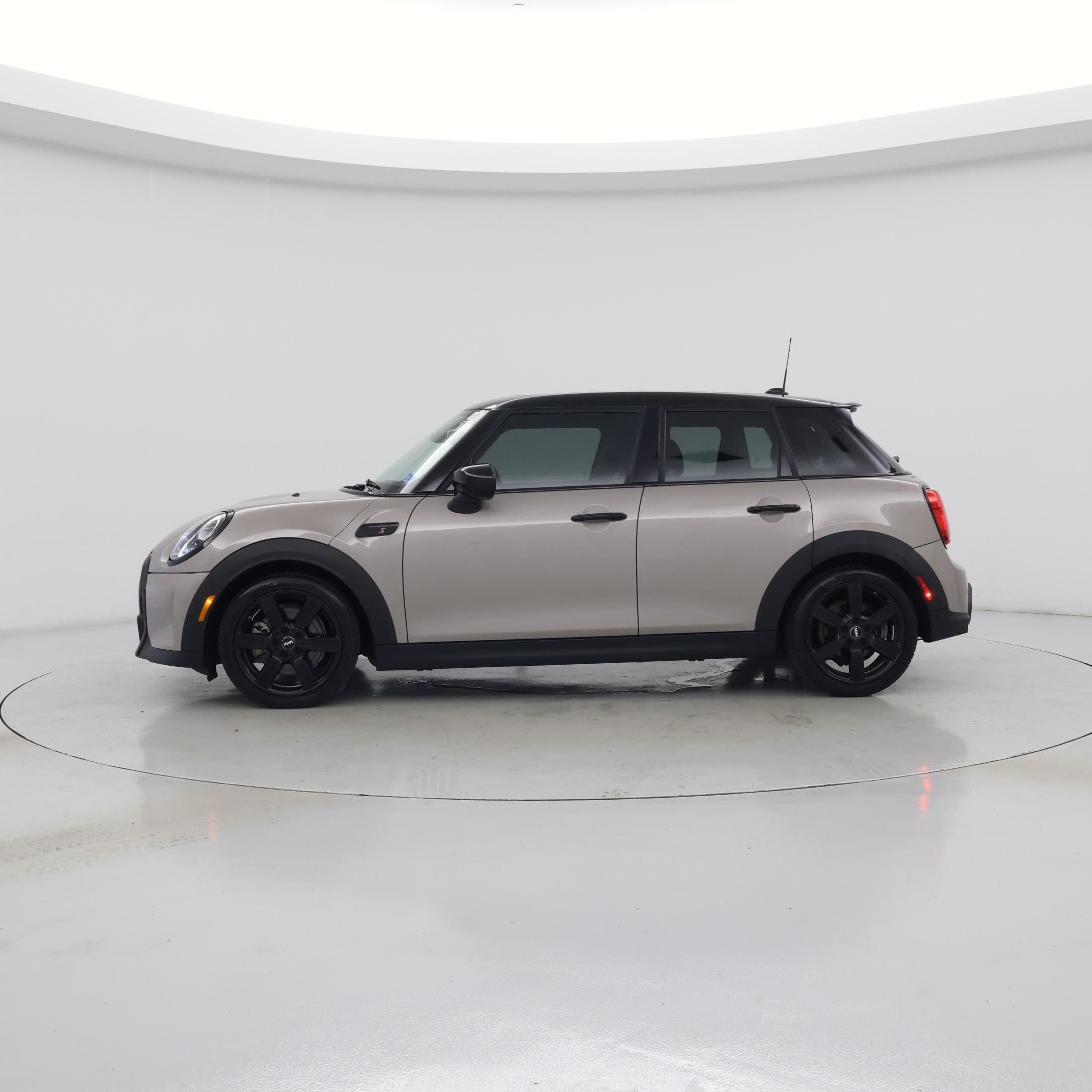 Thumbnail: 2023 MINI Cooper Hardtop - 3