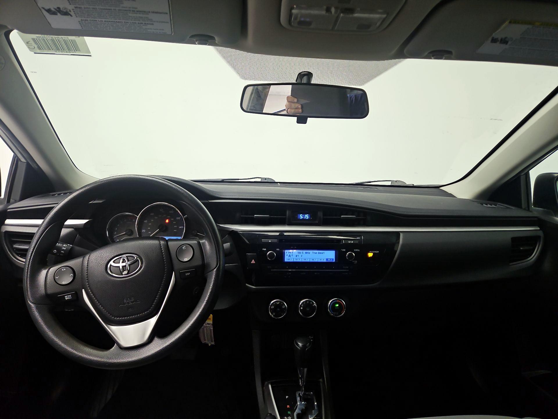Thumbnail: 2015 Toyota Corolla - 9