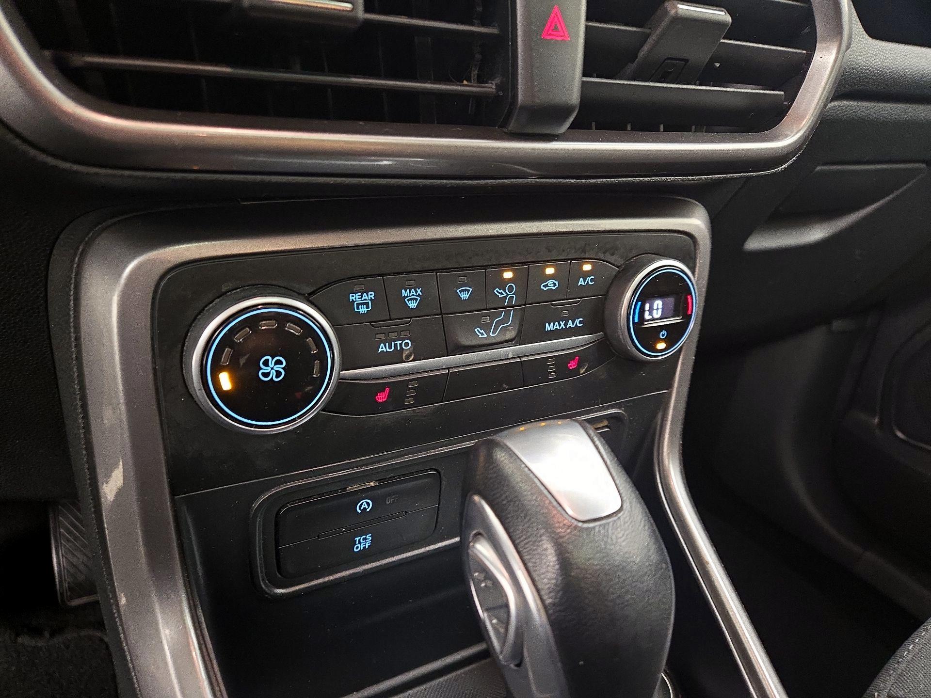 Thumbnail: 2021 Ford EcoSport - 17