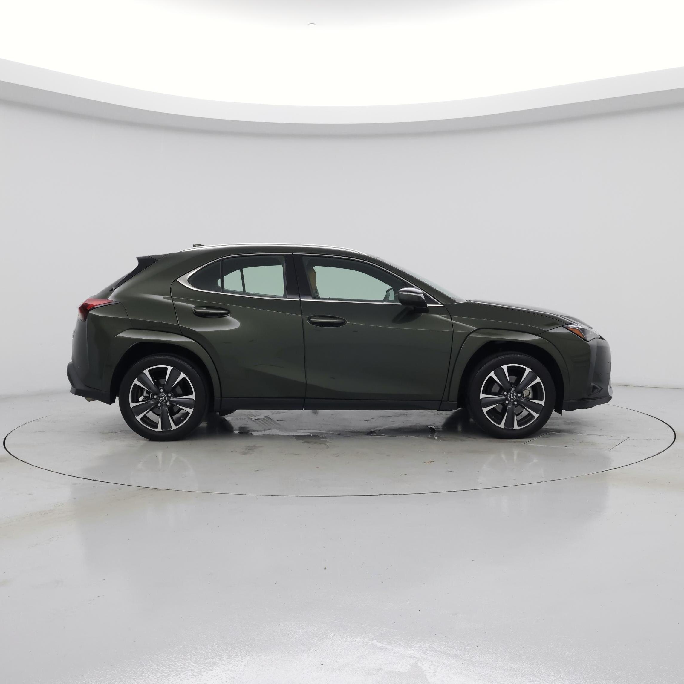 Thumbnail: 2023 Lexus UX - 7
