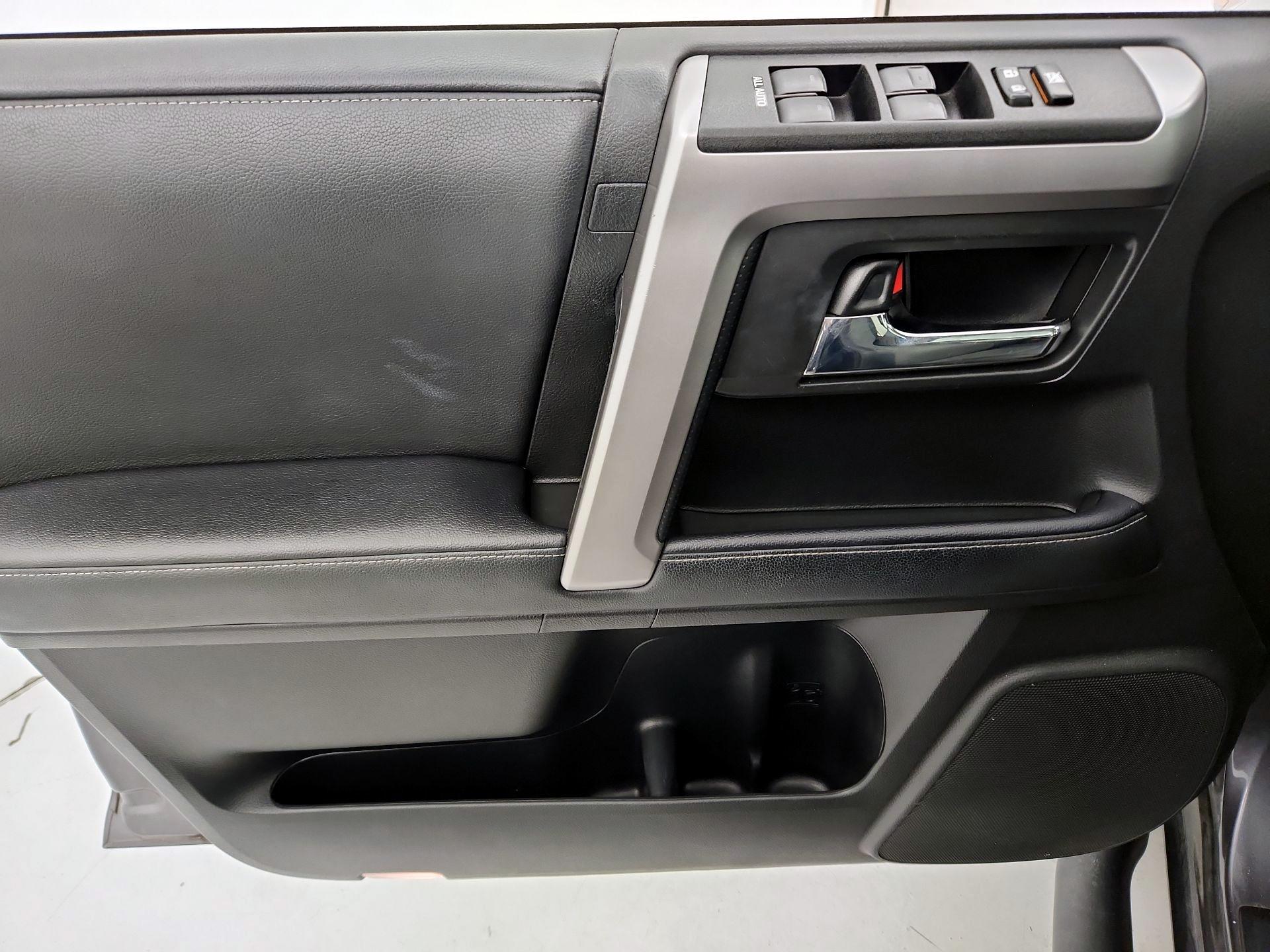 Thumbnail: 2021 Toyota 4Runner - 12
