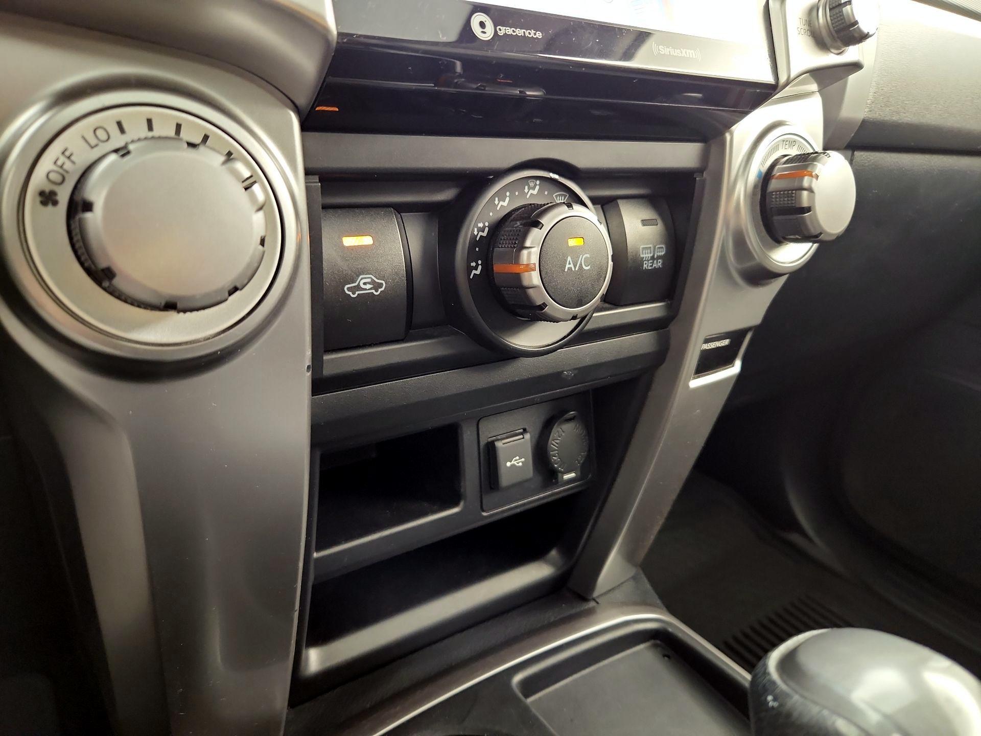 Thumbnail: 2021 Toyota 4Runner - 17