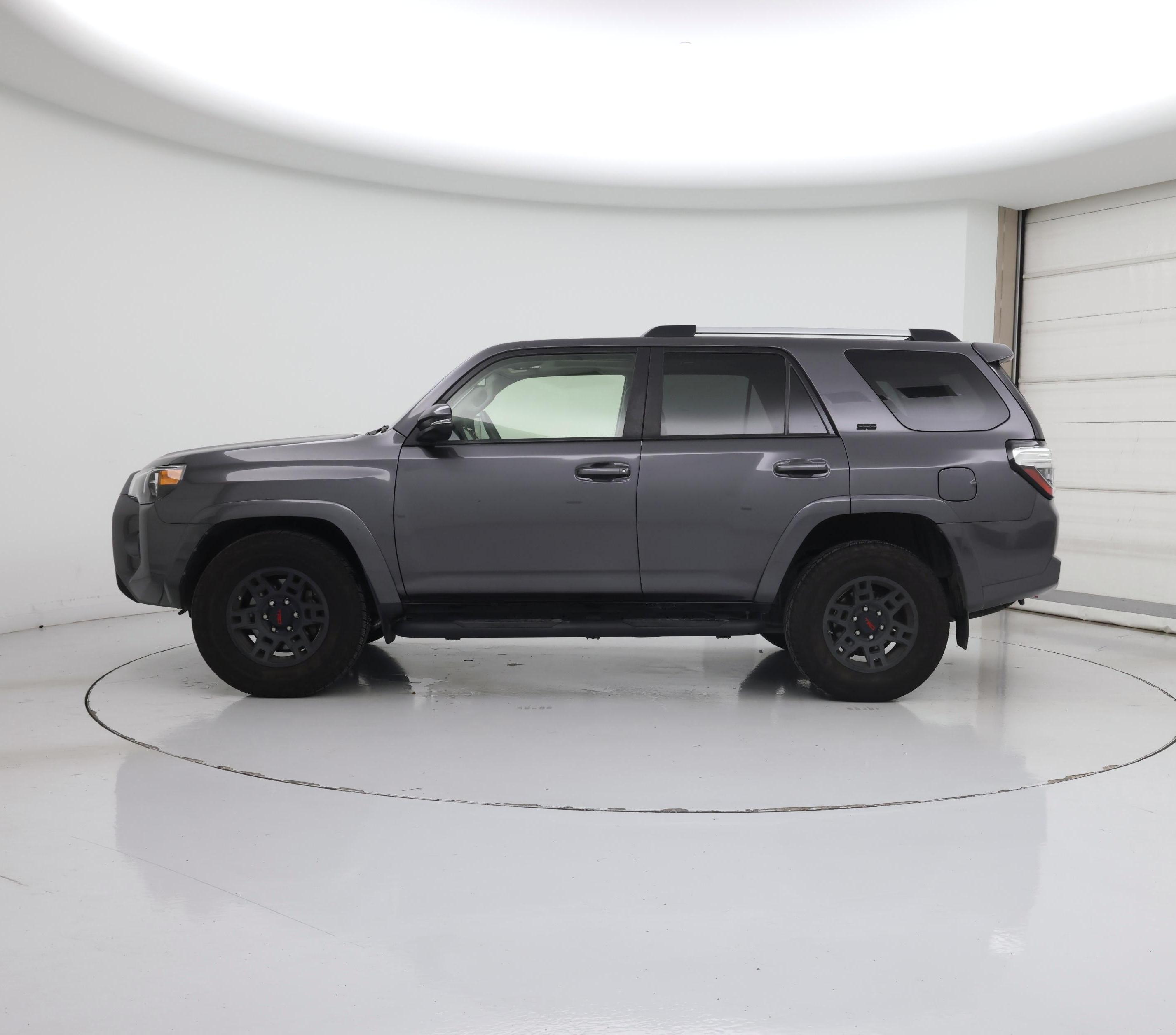 Thumbnail: 2021 Toyota 4Runner - 3