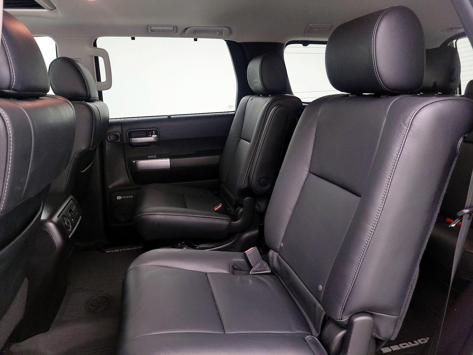 2022 Toyota Sequoia Nightshade - Photo 22