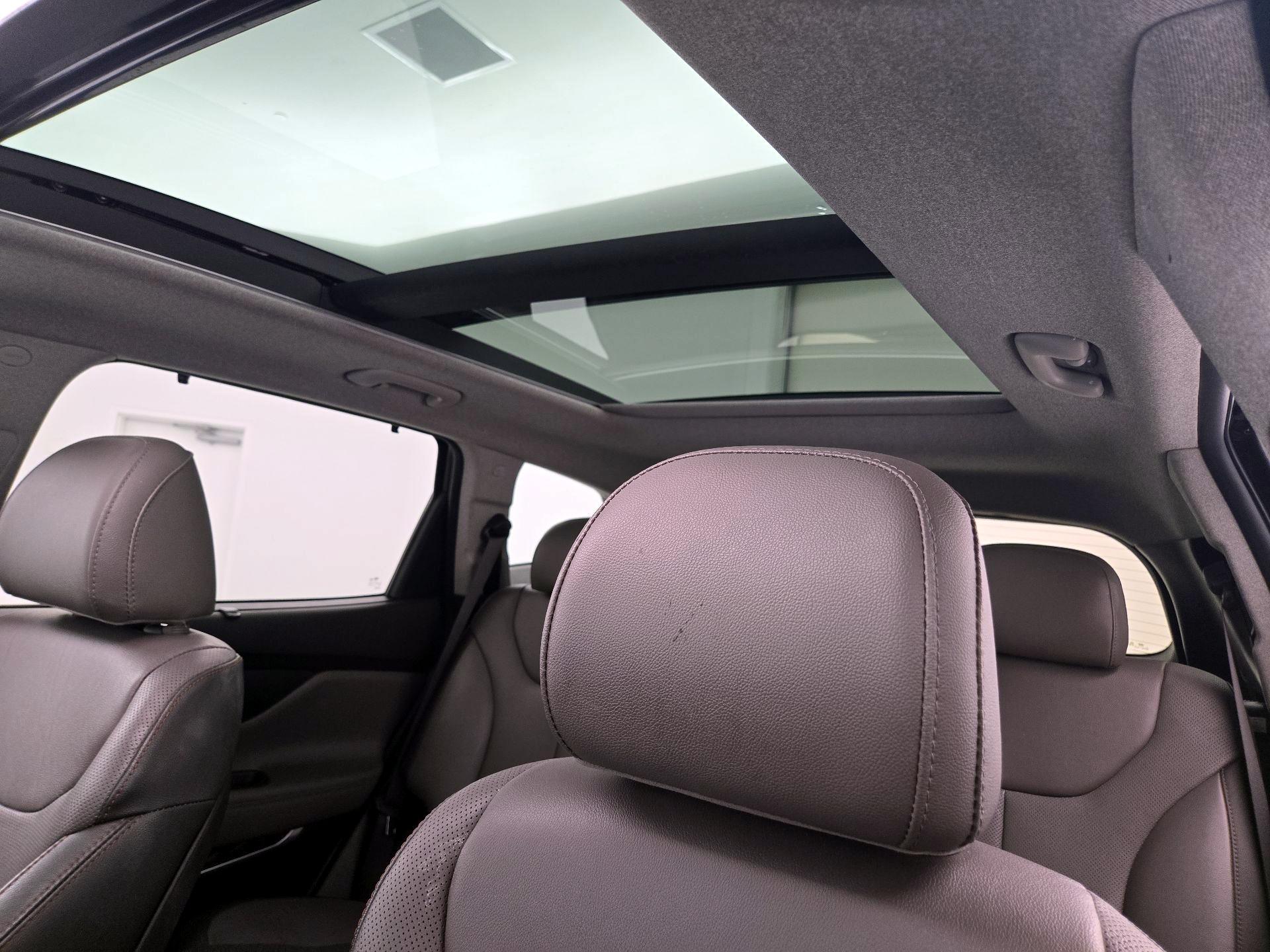 Thumbnail: 2020 Hyundai Santa Fe - 20