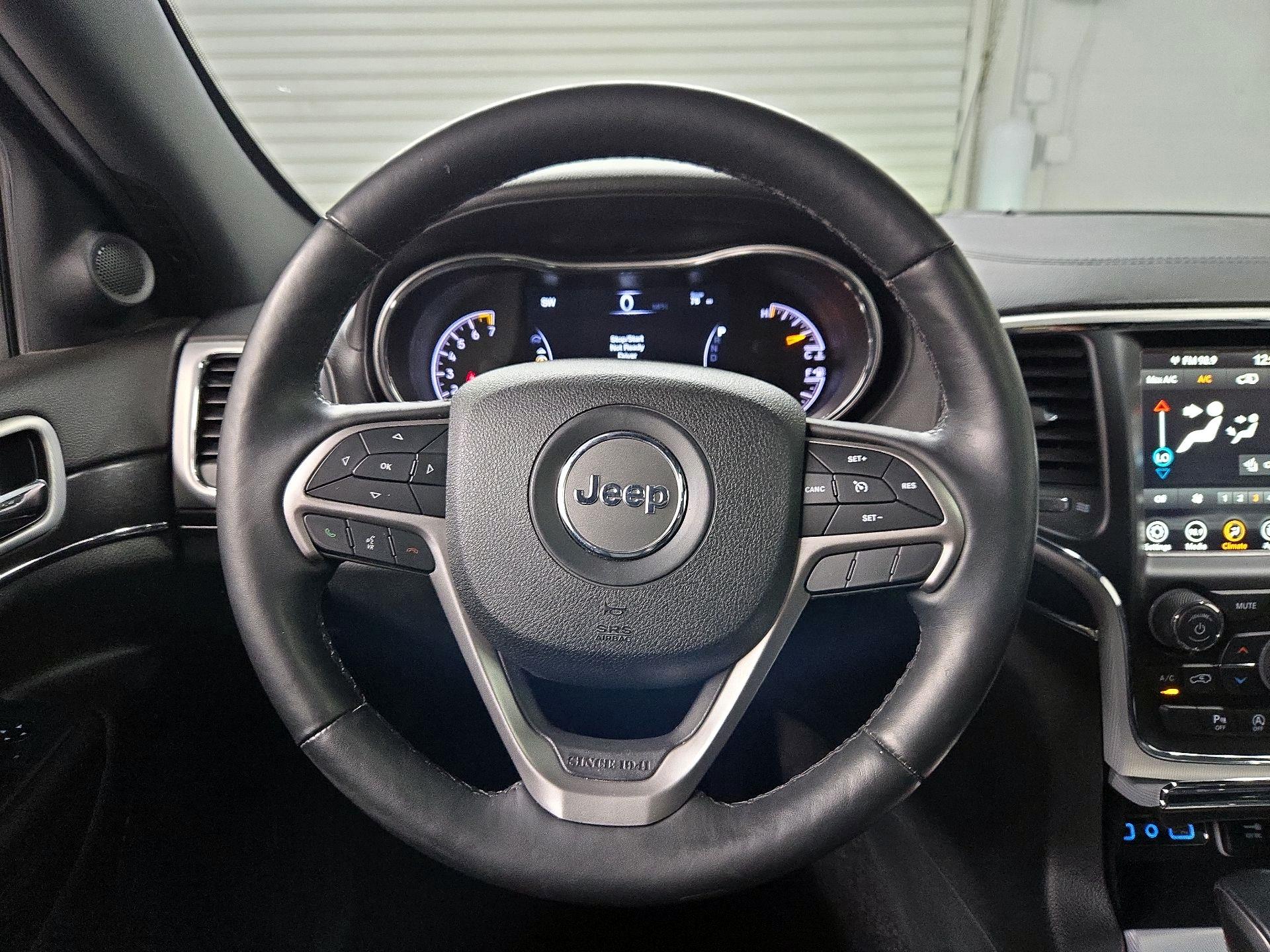 Thumbnail: 2018 Jeep Grand Cherokee - 10