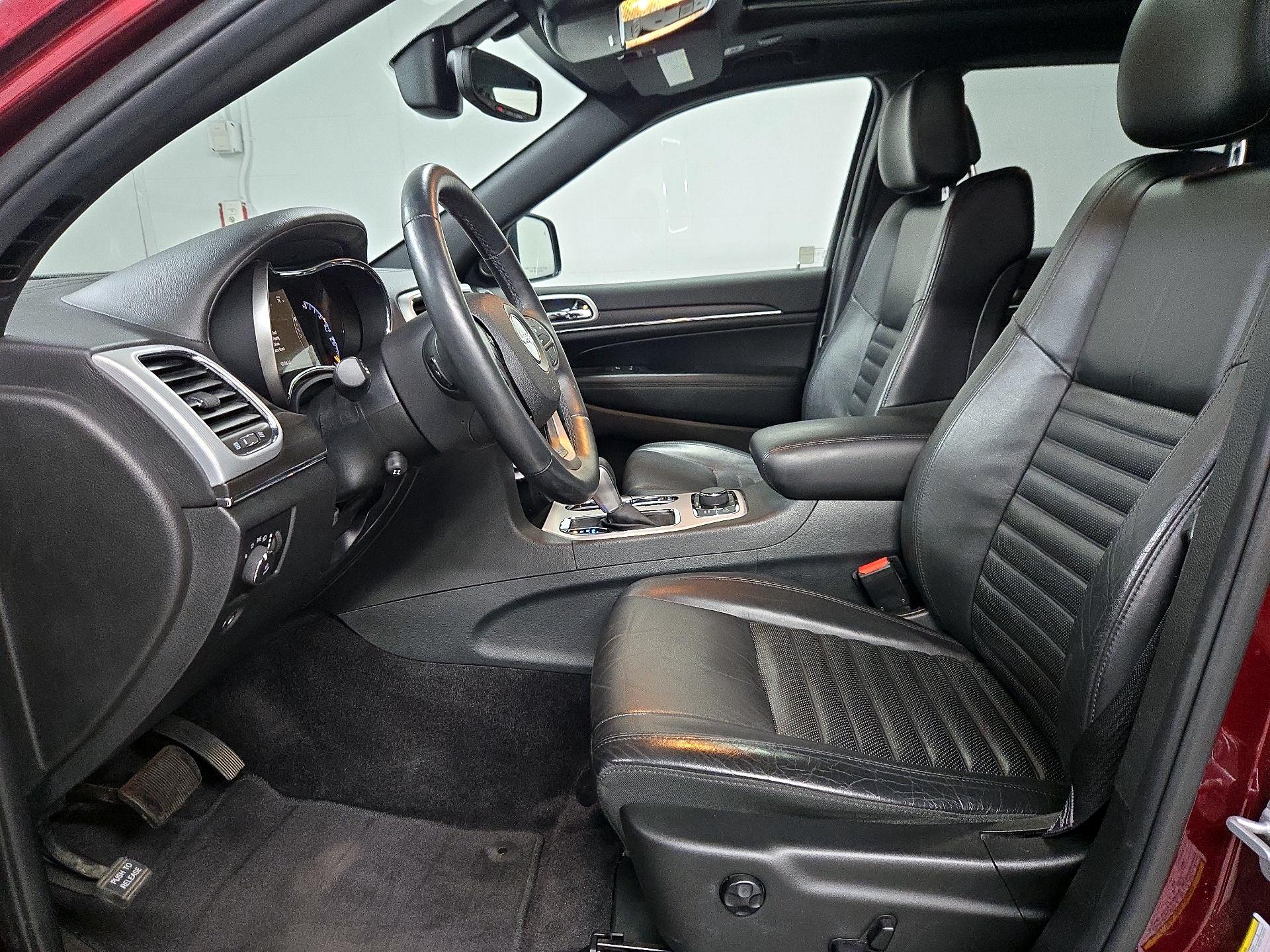Thumbnail: 2018 Jeep Grand Cherokee - 11