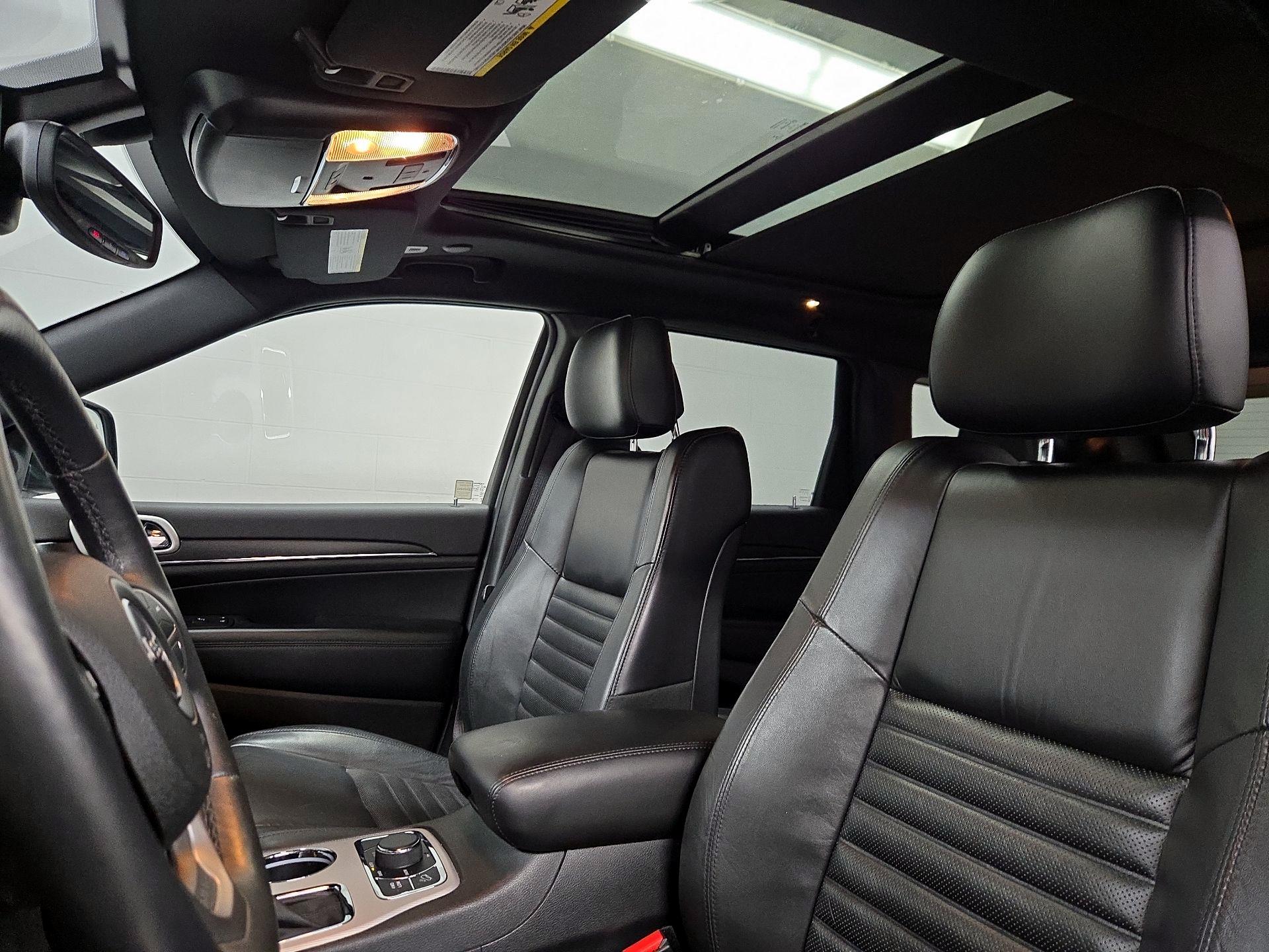 Thumbnail: 2018 Jeep Grand Cherokee - 20