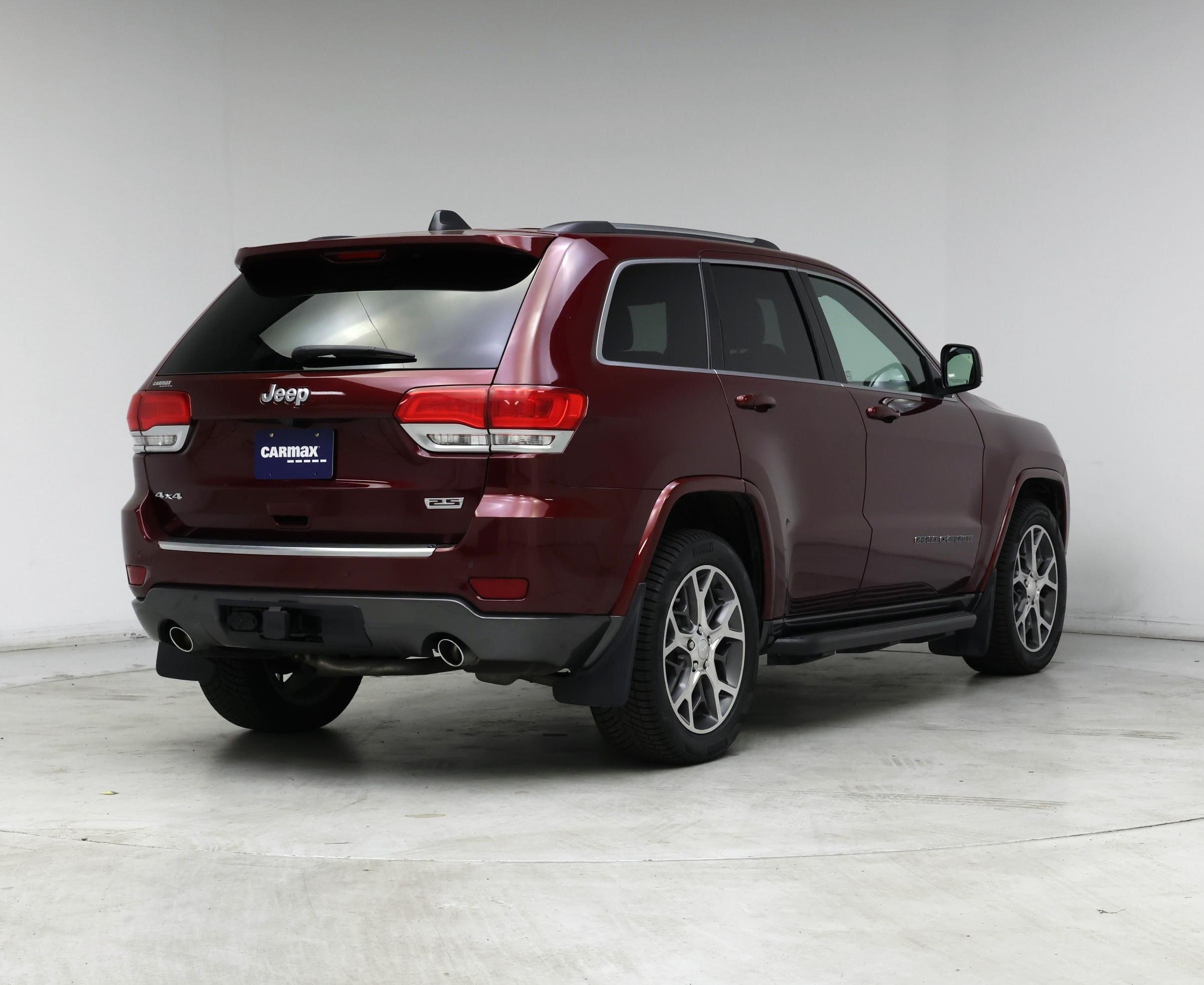 Thumbnail: 2018 Jeep Grand Cherokee - 8