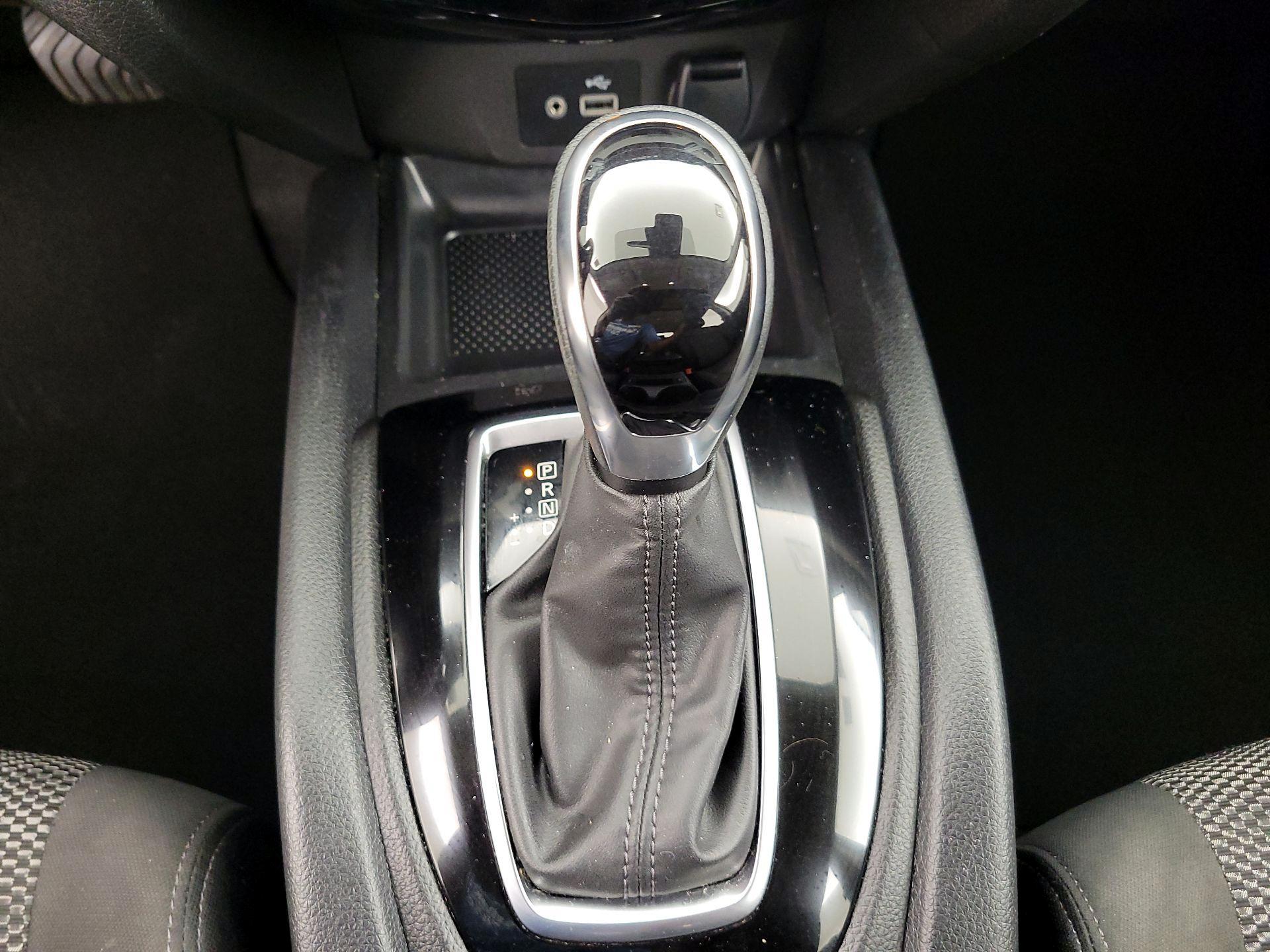 Thumbnail: 2021 Nissan Rogue Sport - 15