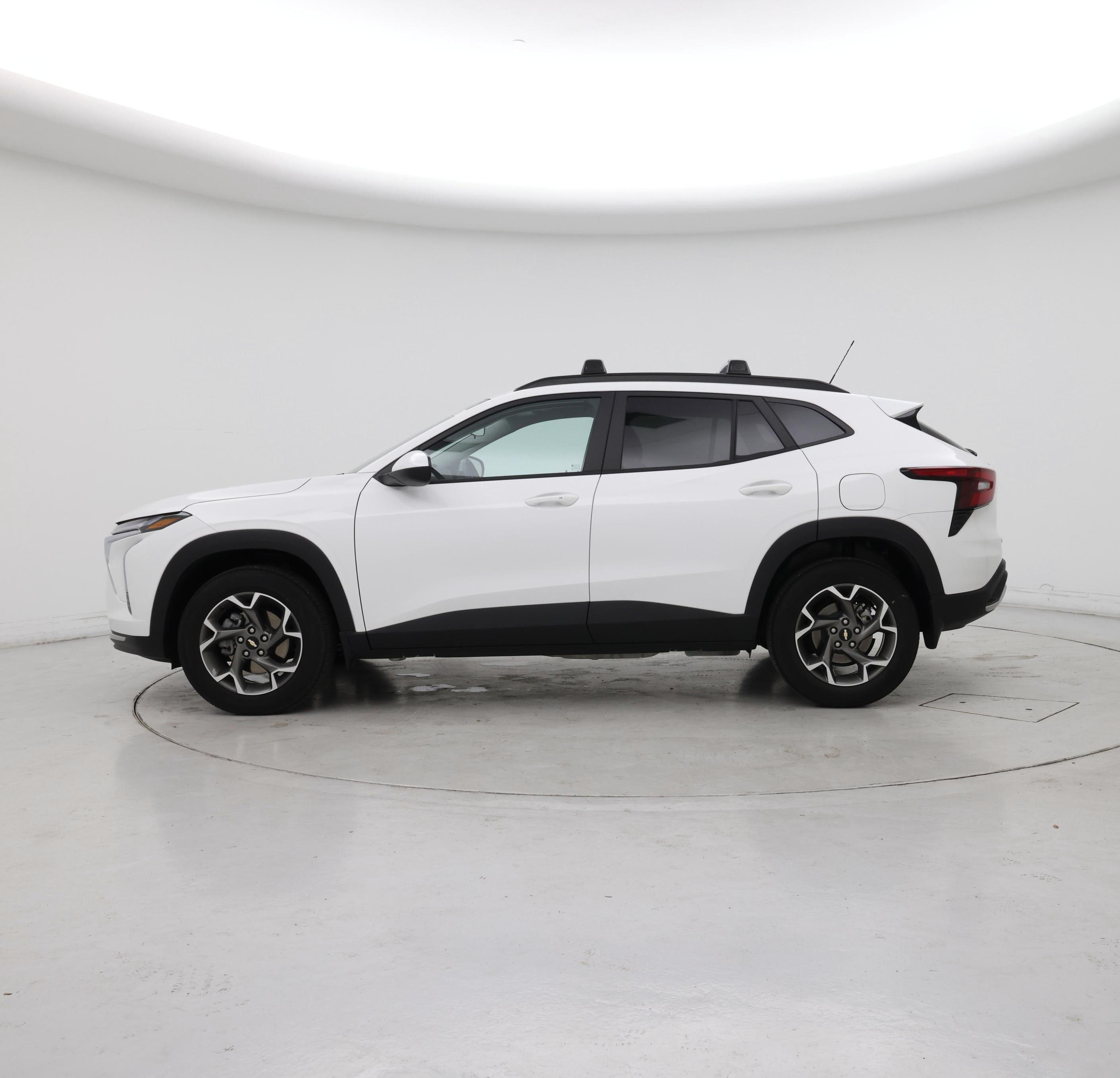 Thumbnail: 2025 Chevrolet Trax - 3