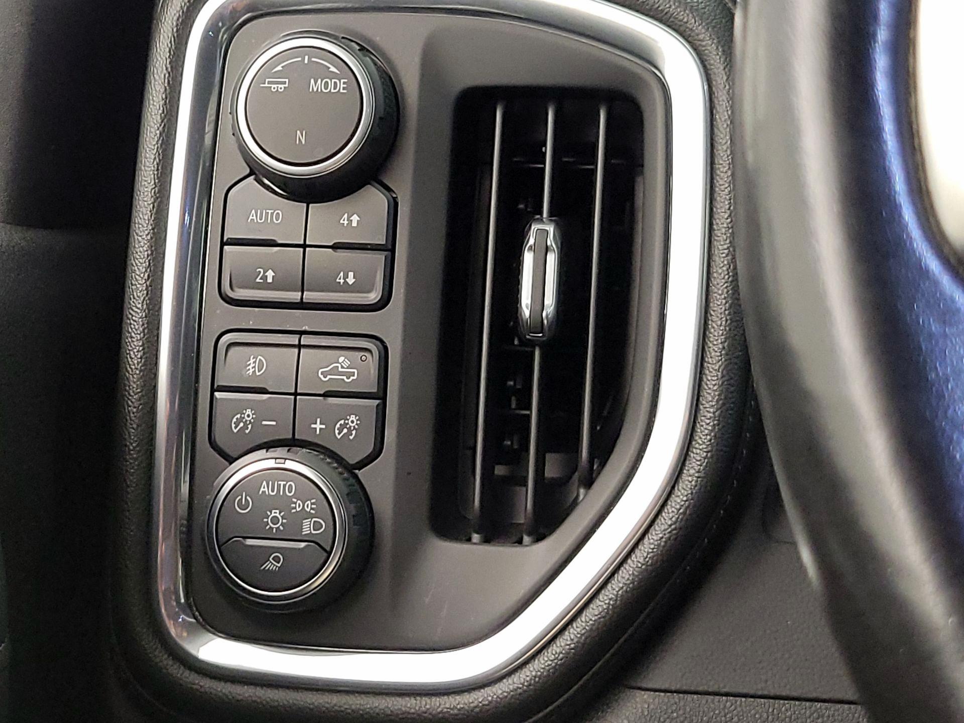 Thumbnail: 2020 Chevrolet Silverado 2500 - 13