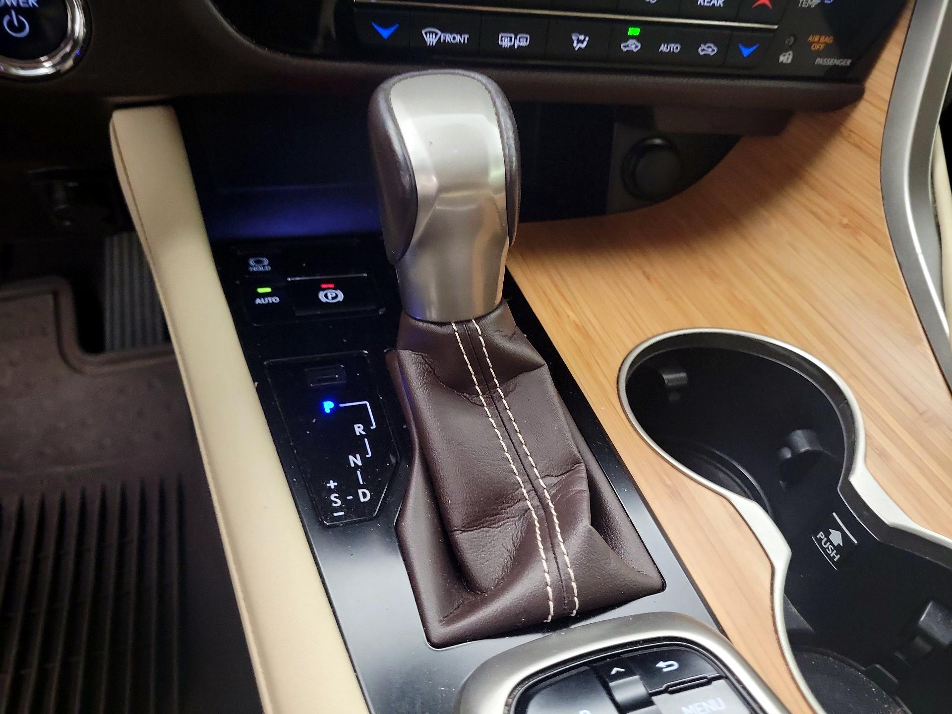 Thumbnail: 2018 Lexus RX - 17