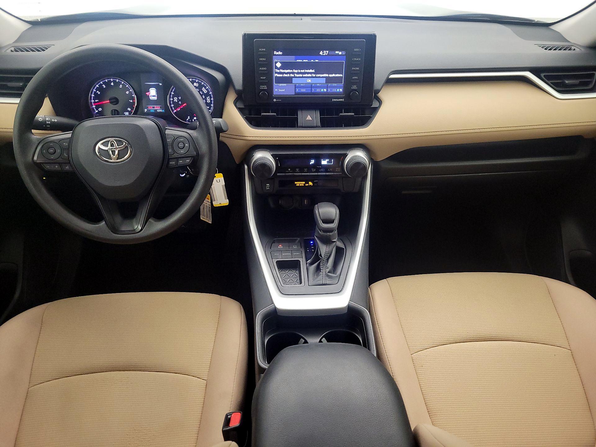Thumbnail: 2021 Toyota RAV4 - 9
