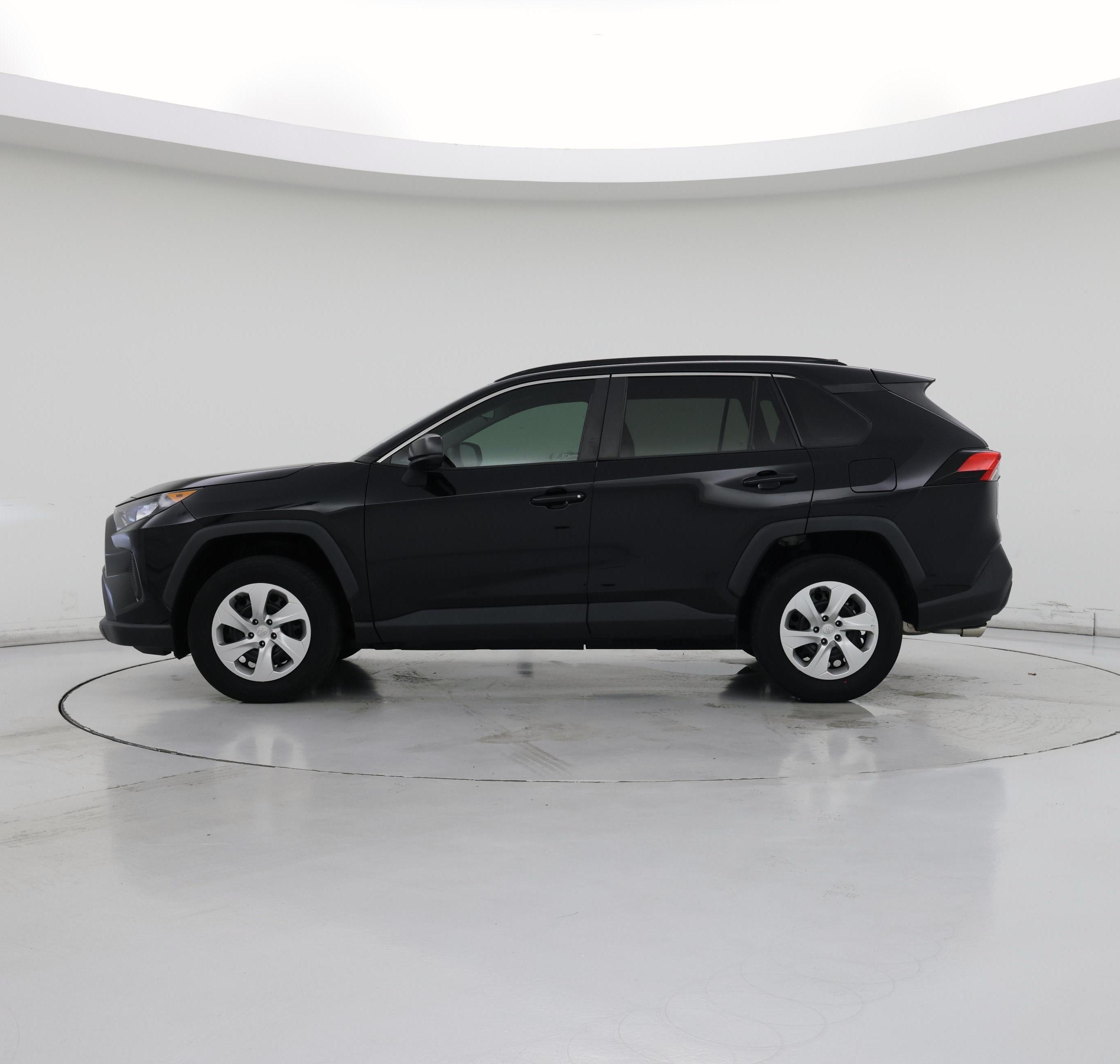 Thumbnail: 2021 Toyota RAV4 - 3