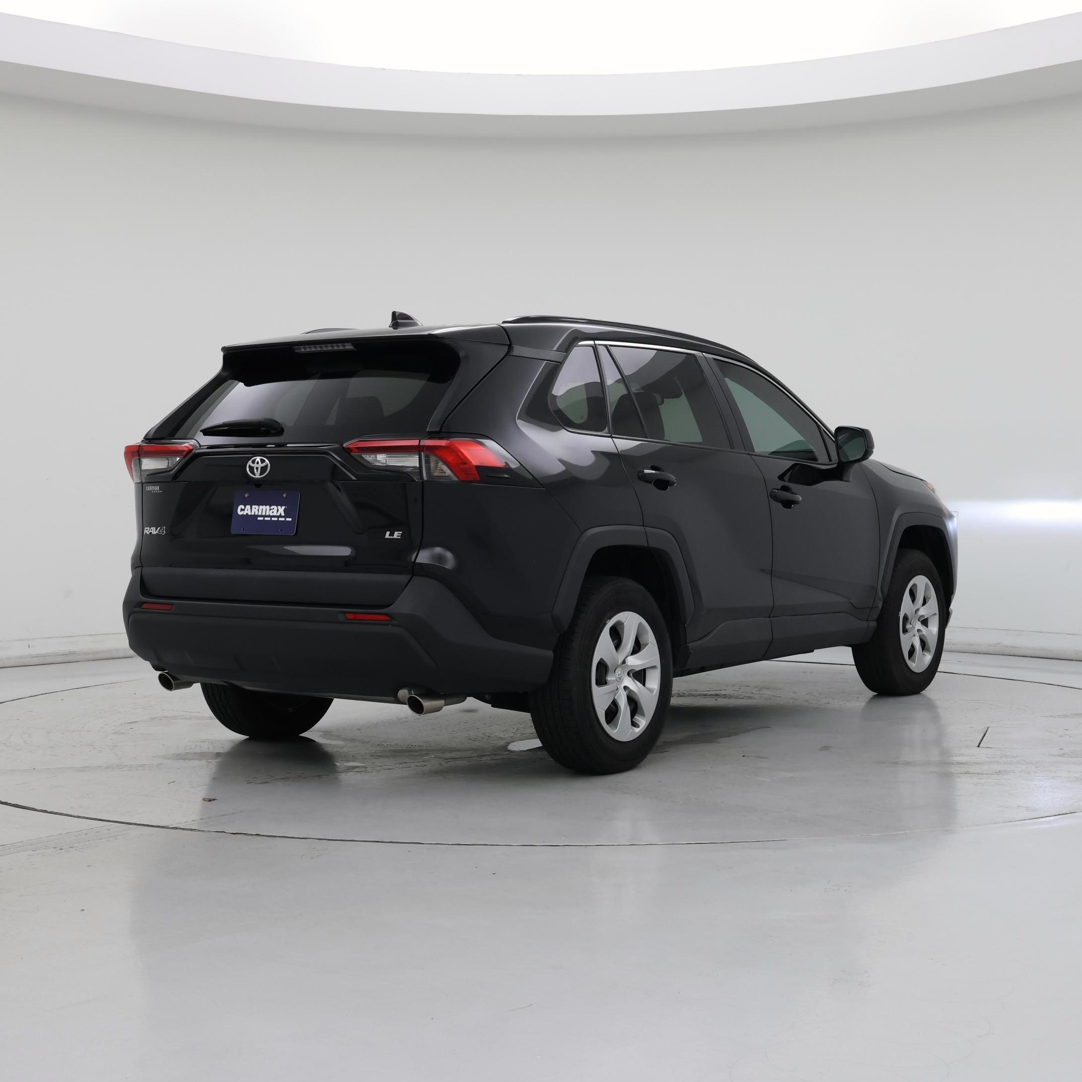 Thumbnail: 2021 Toyota RAV4 - 8
