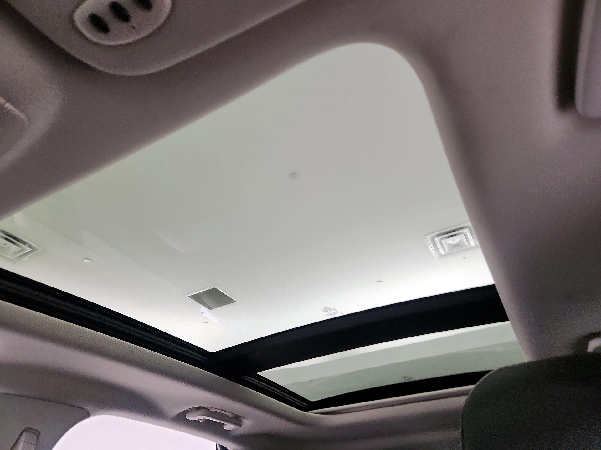 Thumbnail: 2015 Ford Edge - 20