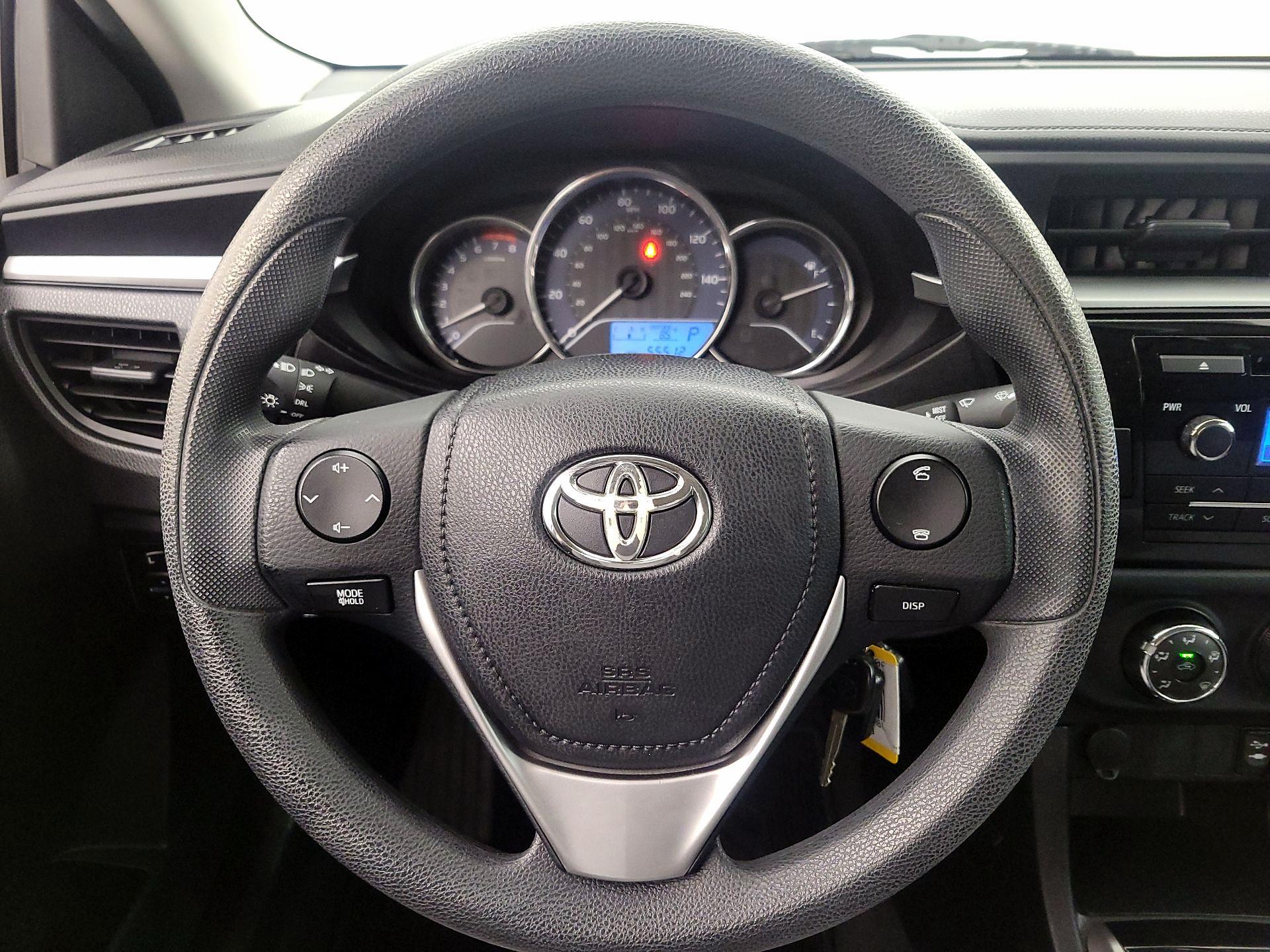Thumbnail: 2015 Toyota Corolla - 10