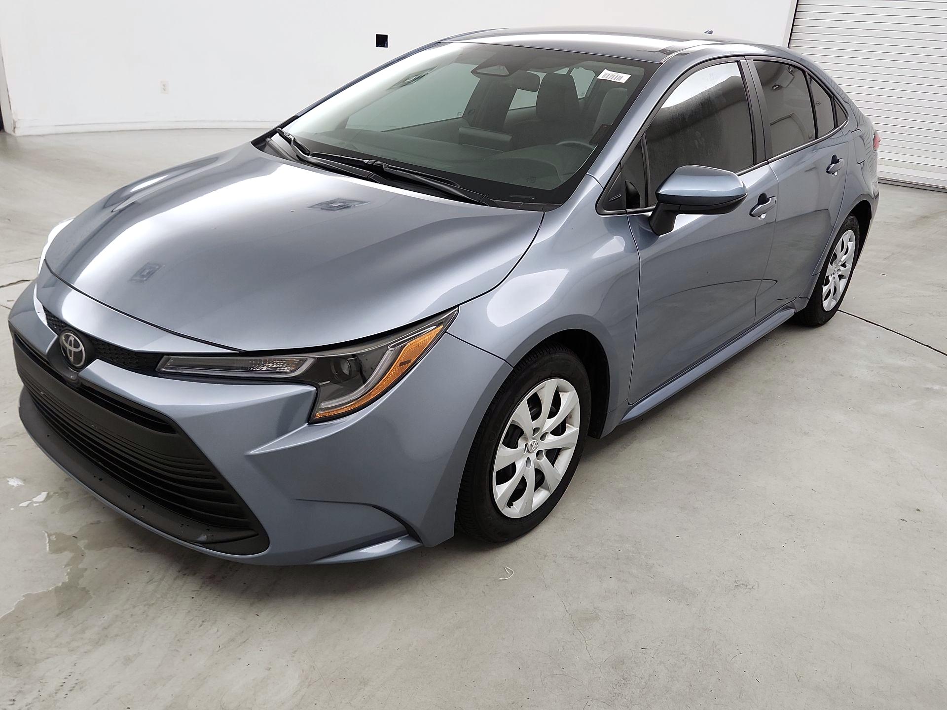 Thumbnail: 2024 Toyota Corolla - 3