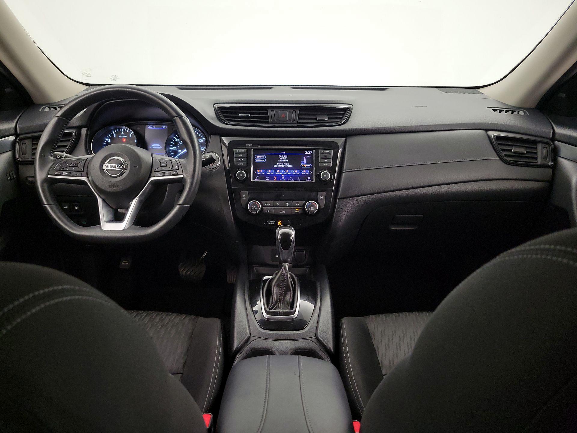 Thumbnail: 2018 Nissan Rogue - 9