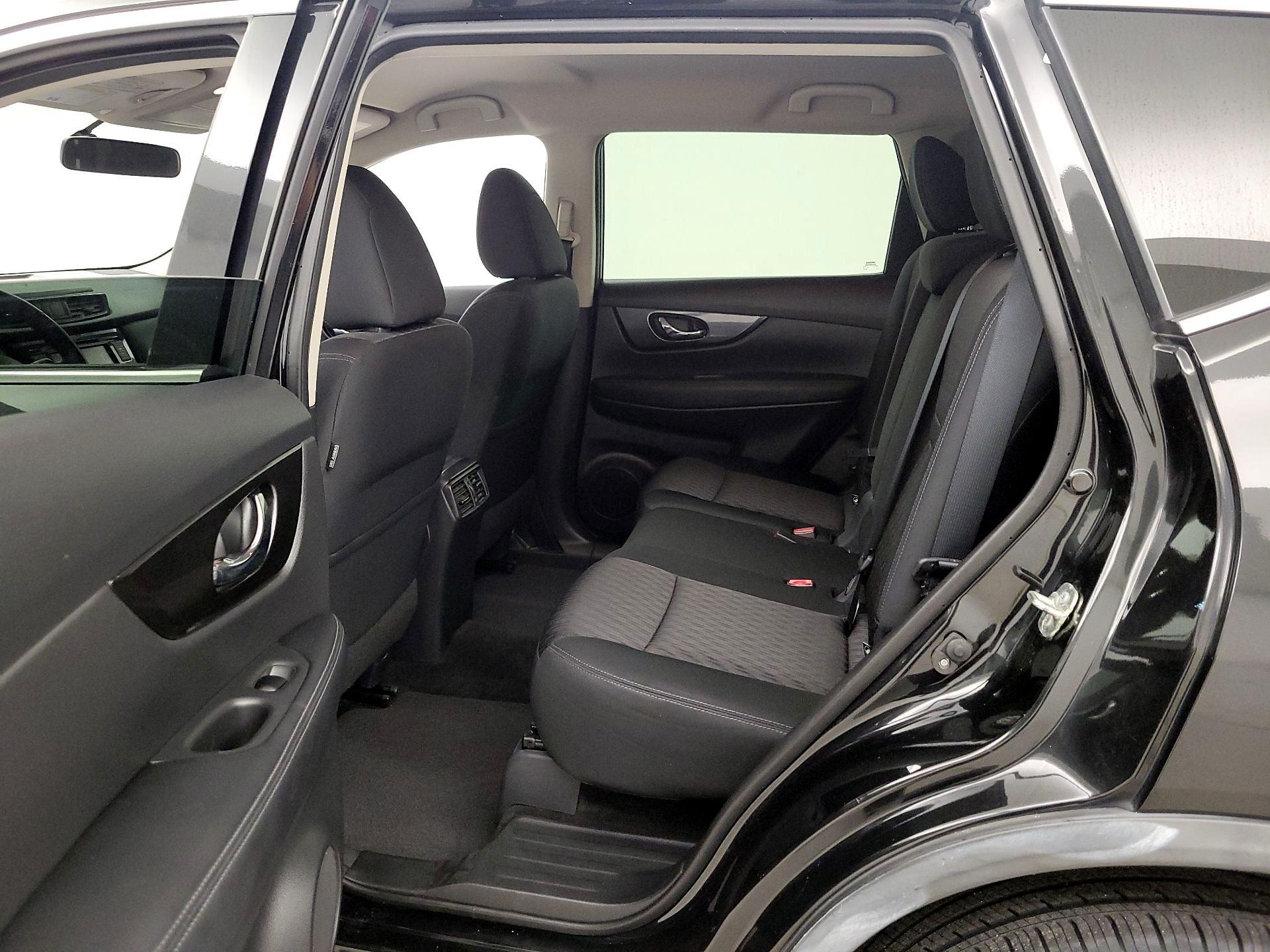 Thumbnail: 2018 Nissan Rogue - 19