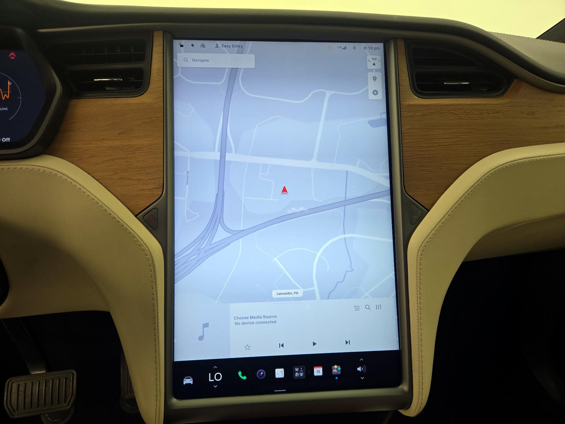Thumbnail: 2020 Tesla Model X - 14