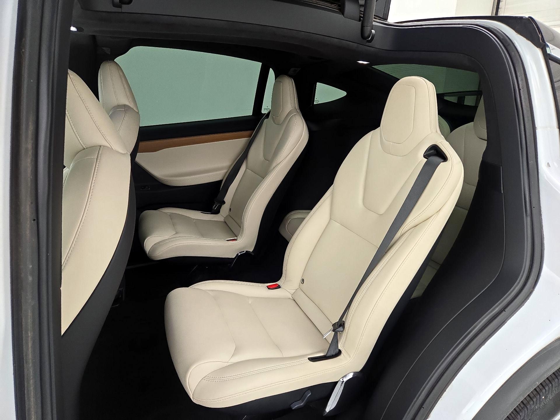 Thumbnail: 2020 Tesla Model X - 17