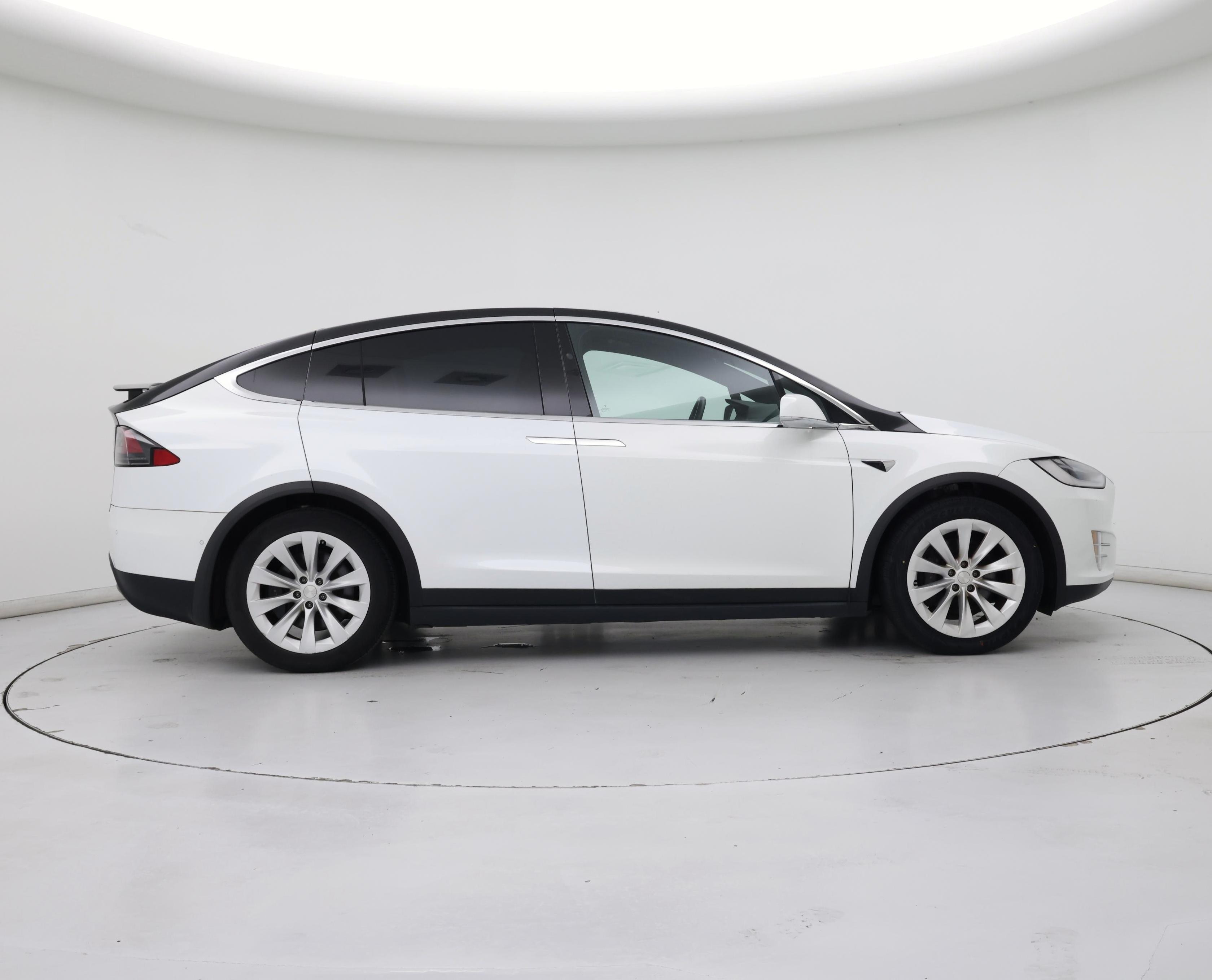 Thumbnail: 2020 Tesla Model X - 7