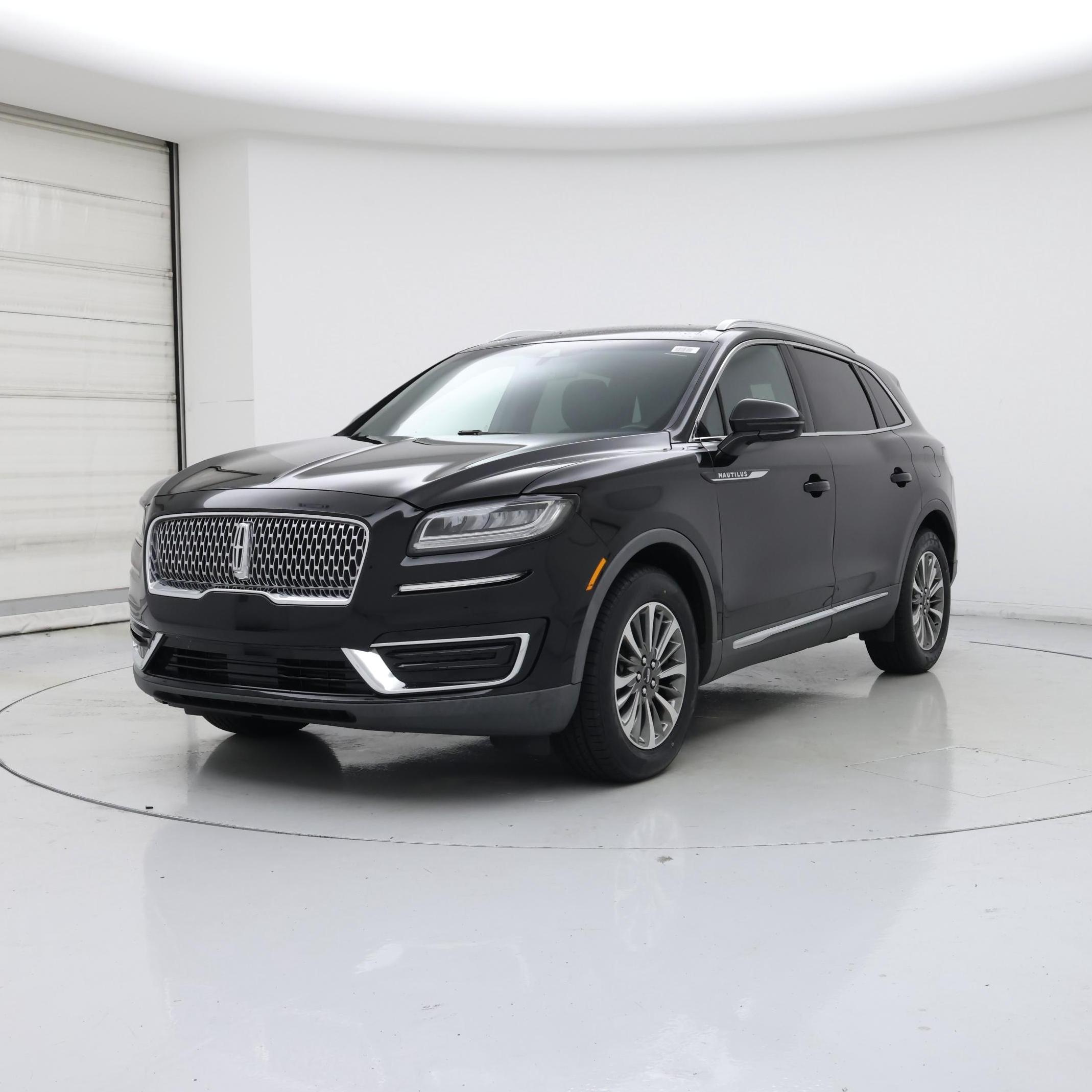 Thumbnail: 2020 Lincoln Nautilus - 4