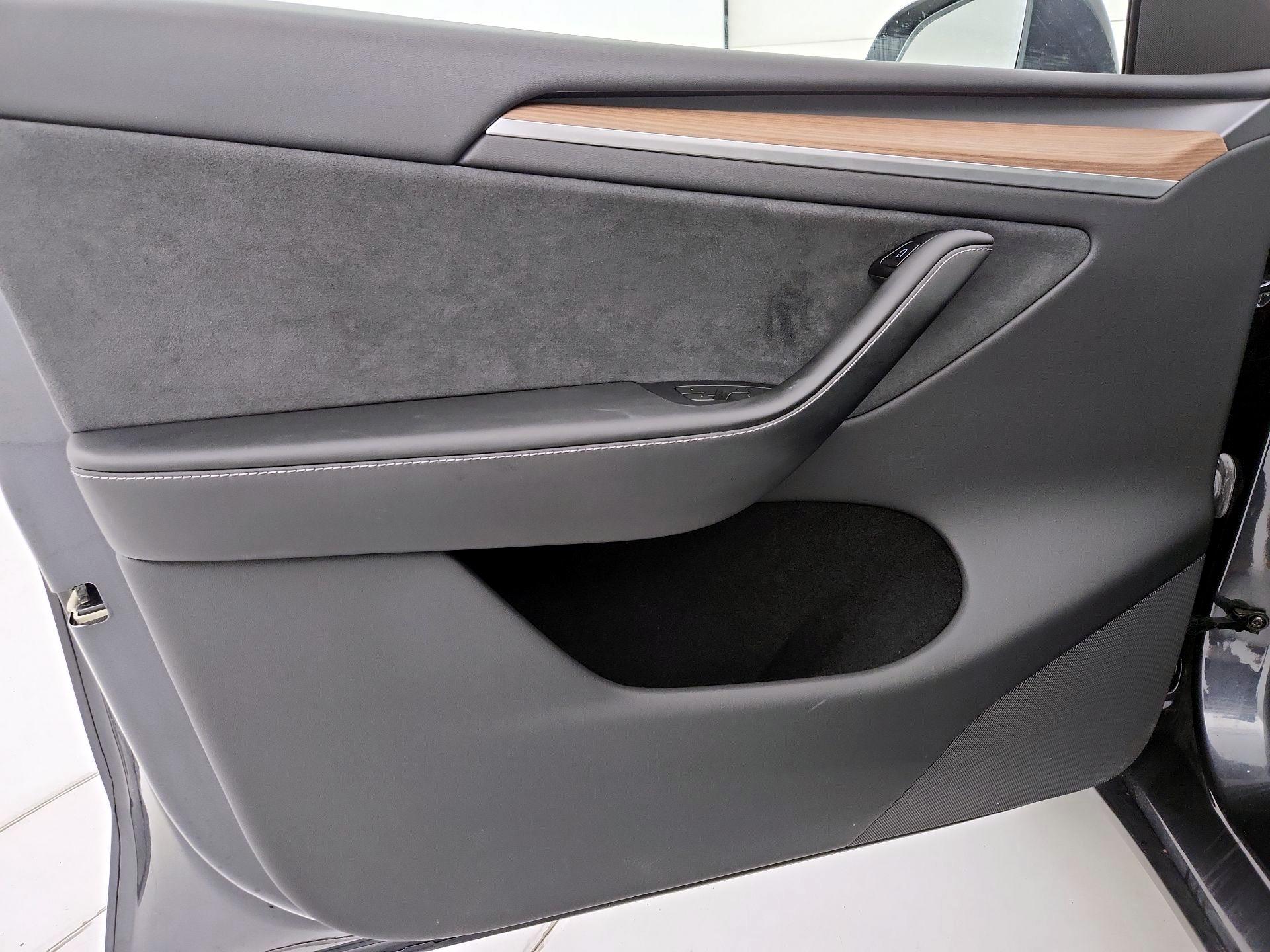 Thumbnail: 2024 Tesla Model Y - 12