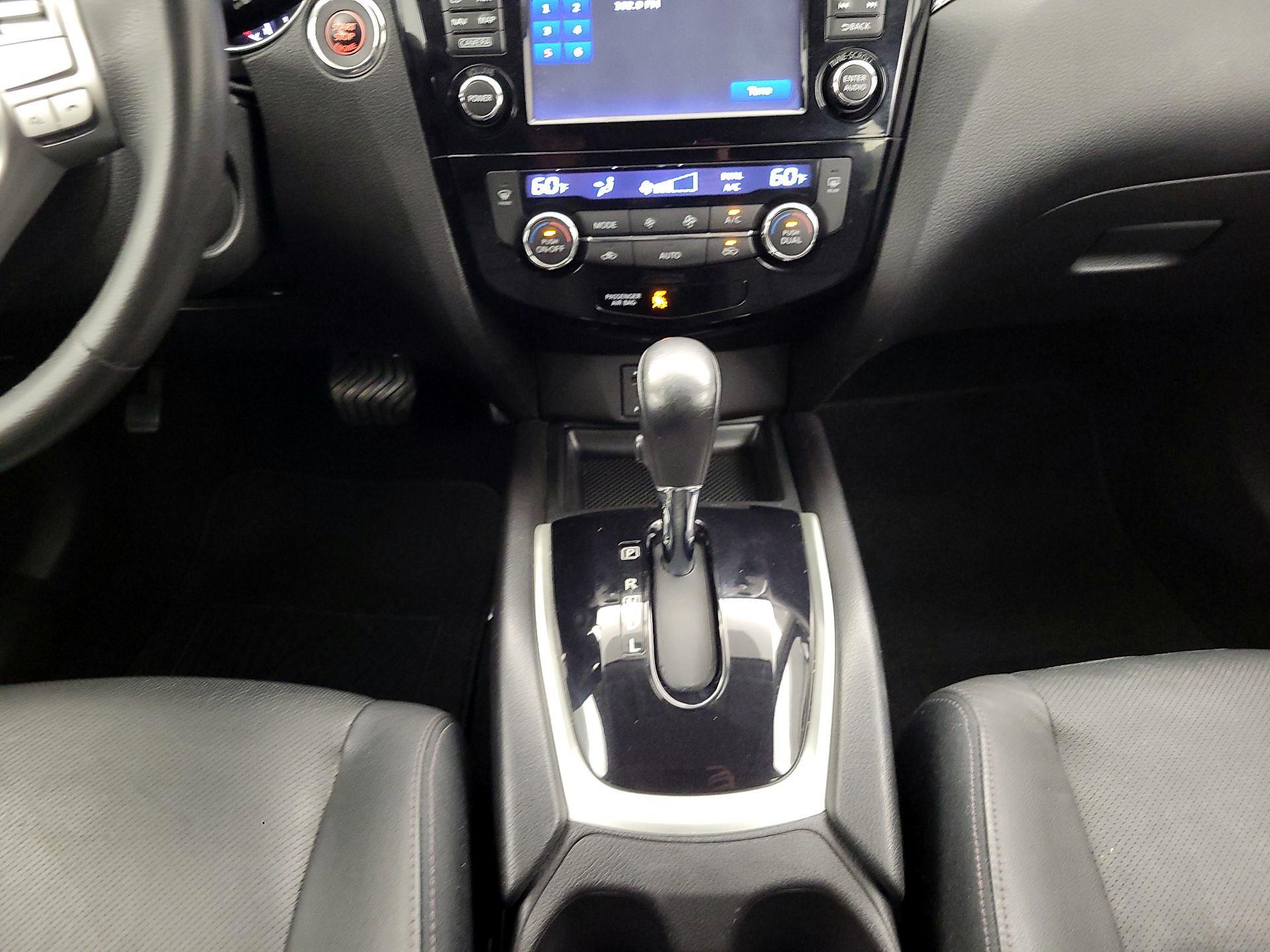 Thumbnail: 2014 Nissan Rogue - 18