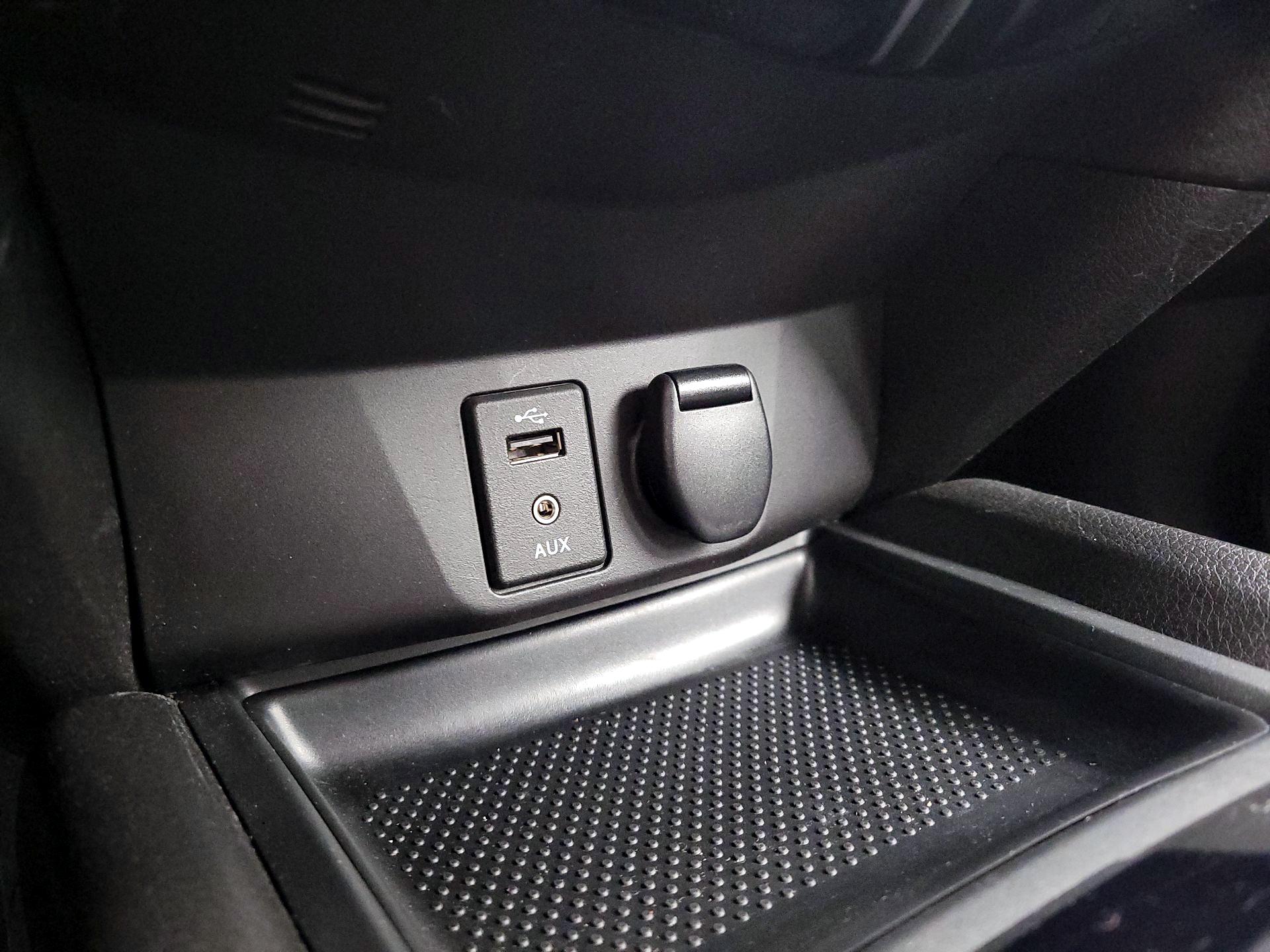 Thumbnail: 2014 Nissan Rogue - 19