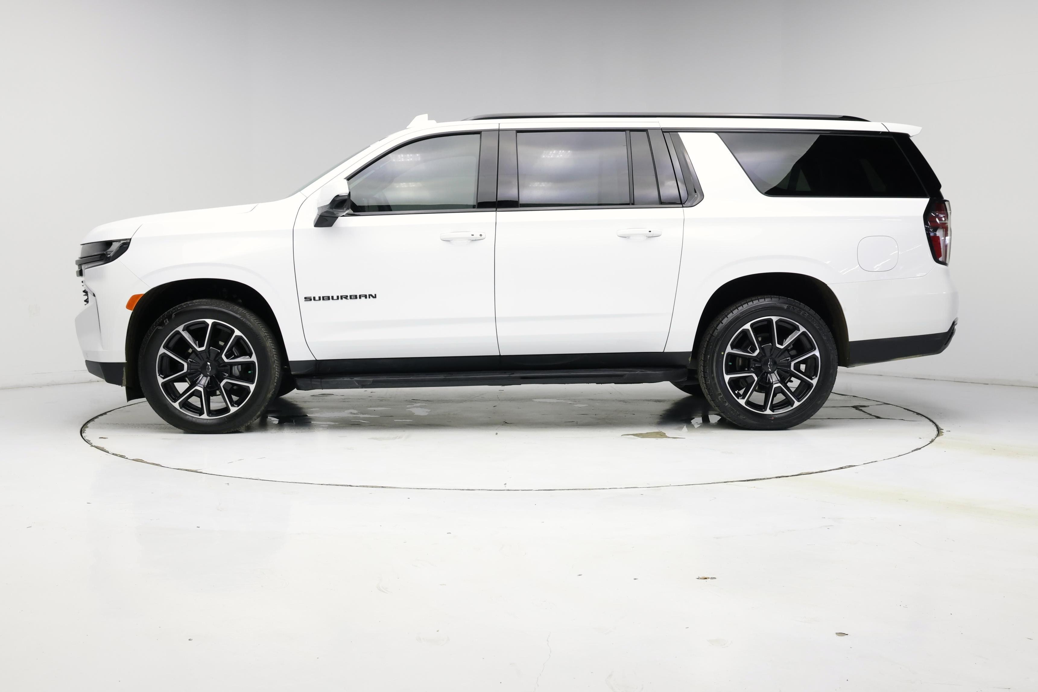 Thumbnail: 2024 Chevrolet Suburban - 3